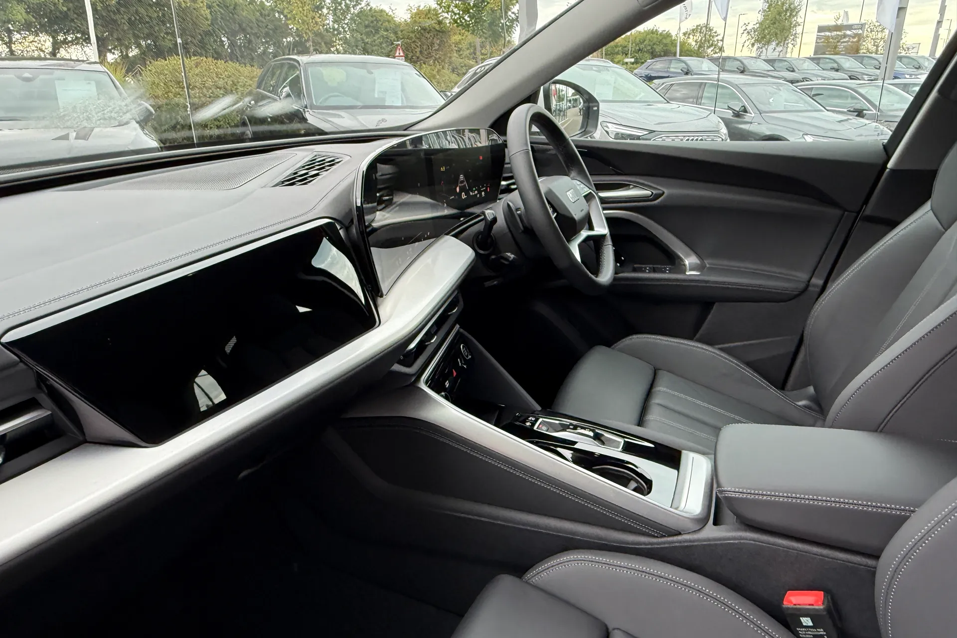 Audi Q5 thumbnail image number 33
