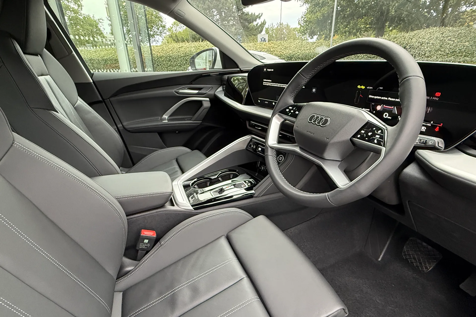 Audi Q5 thumbnail image number 12