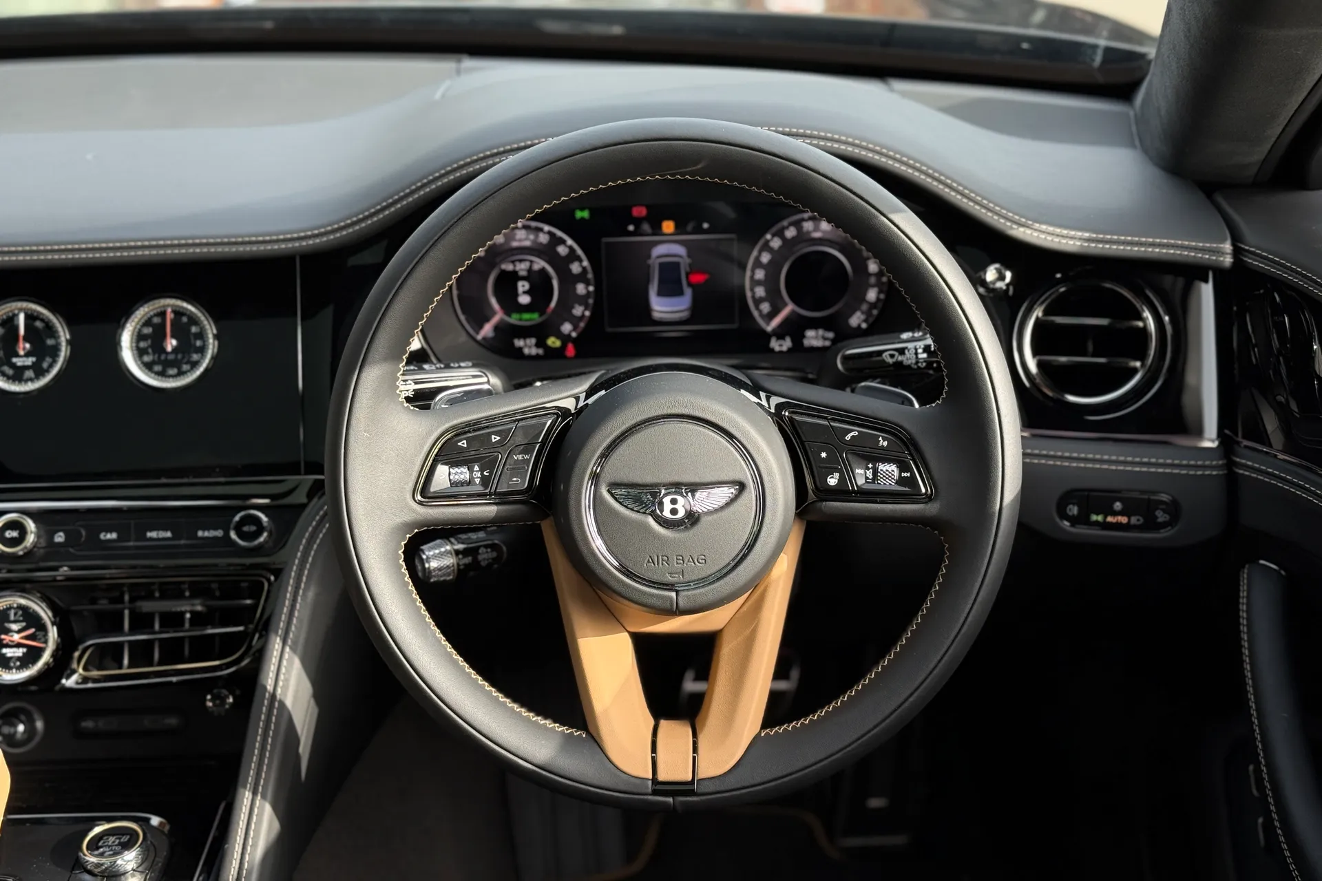 Bentley FLYING SPUR thumbnail image number 30