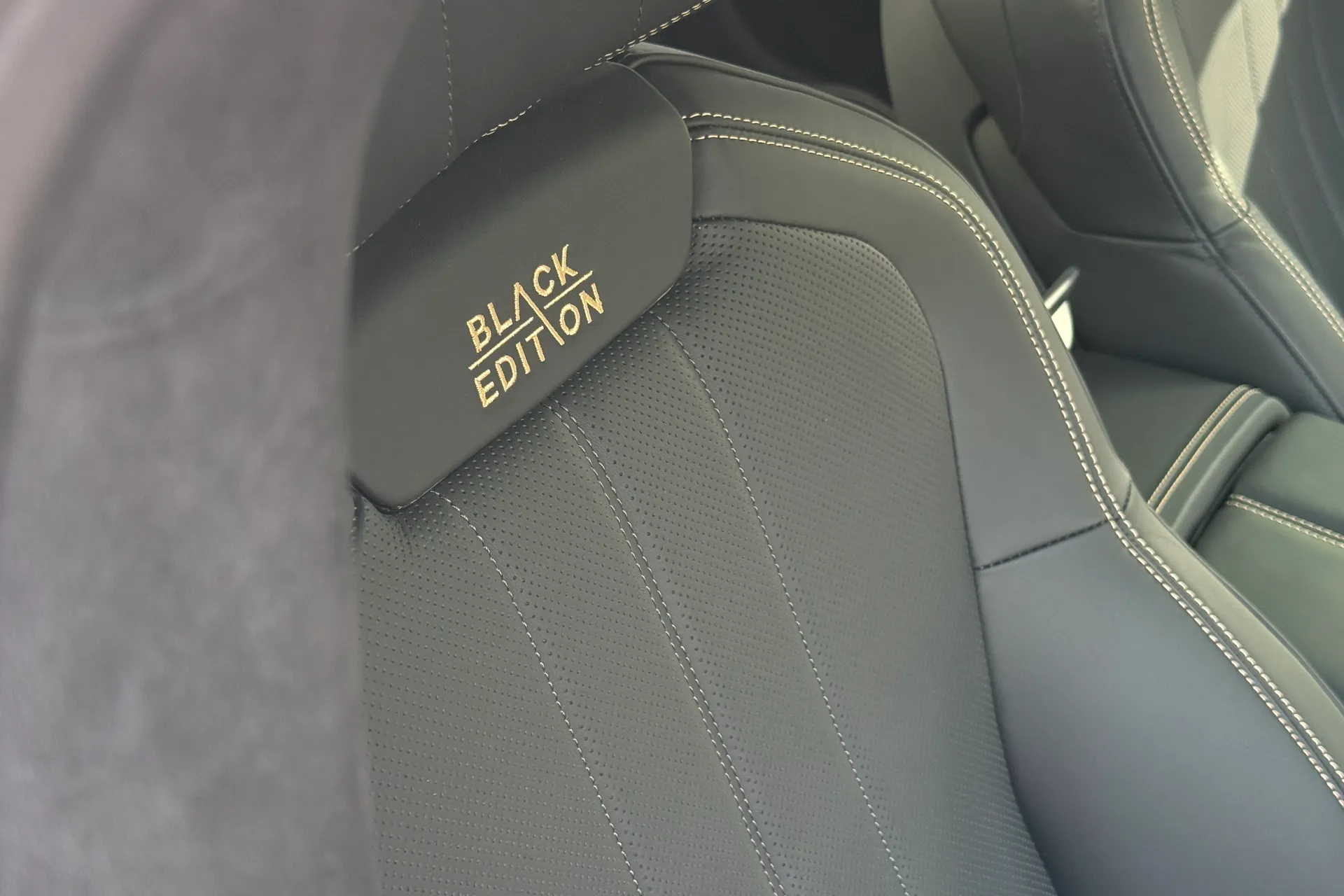 Bentley FLYING SPUR thumbnail image number 46