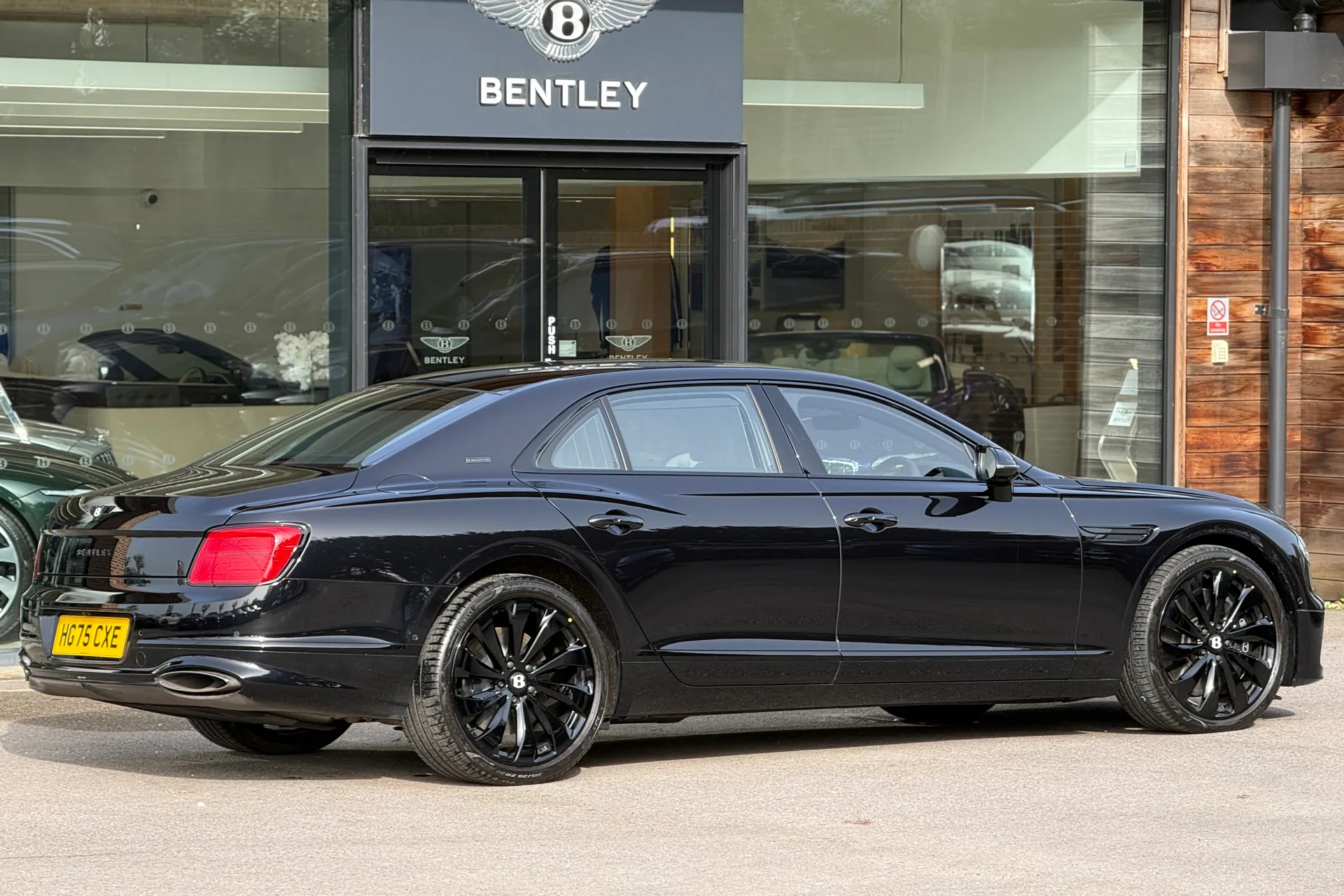 Bentley FLYING SPUR thumbnail image number 7