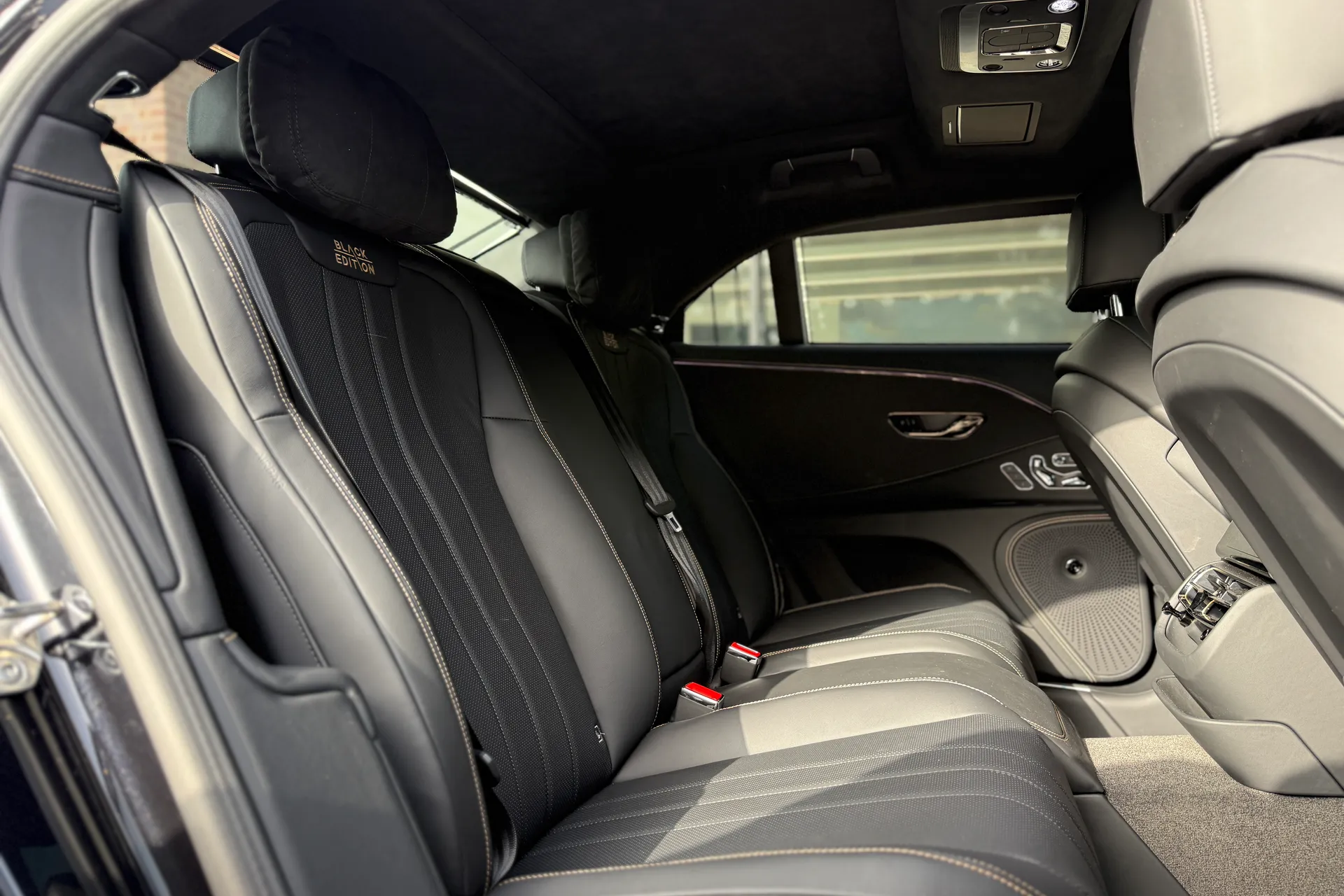 Bentley FLYING SPUR thumbnail image number 21