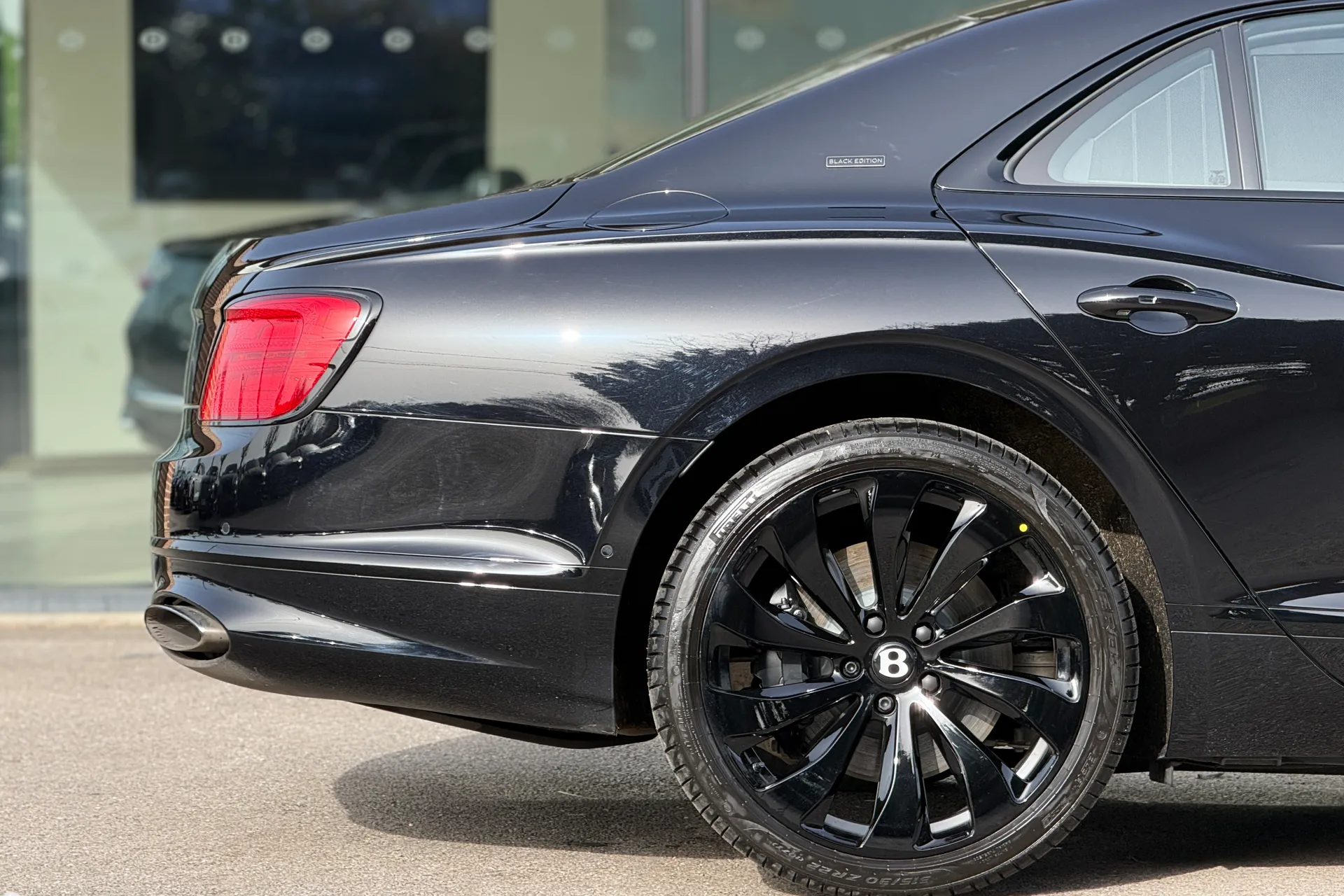 Bentley FLYING SPUR thumbnail image number 9