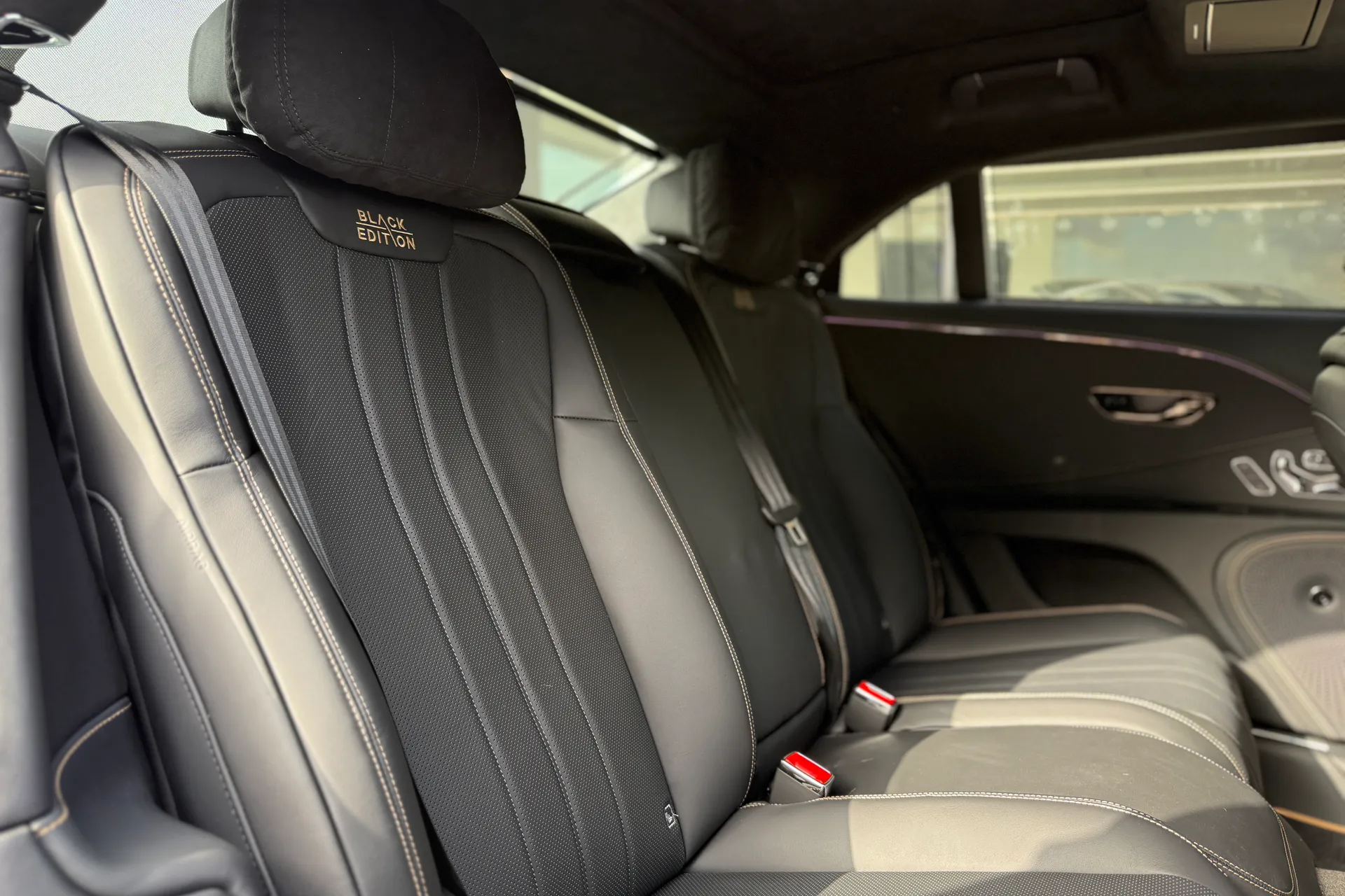 Bentley FLYING SPUR thumbnail image number 22