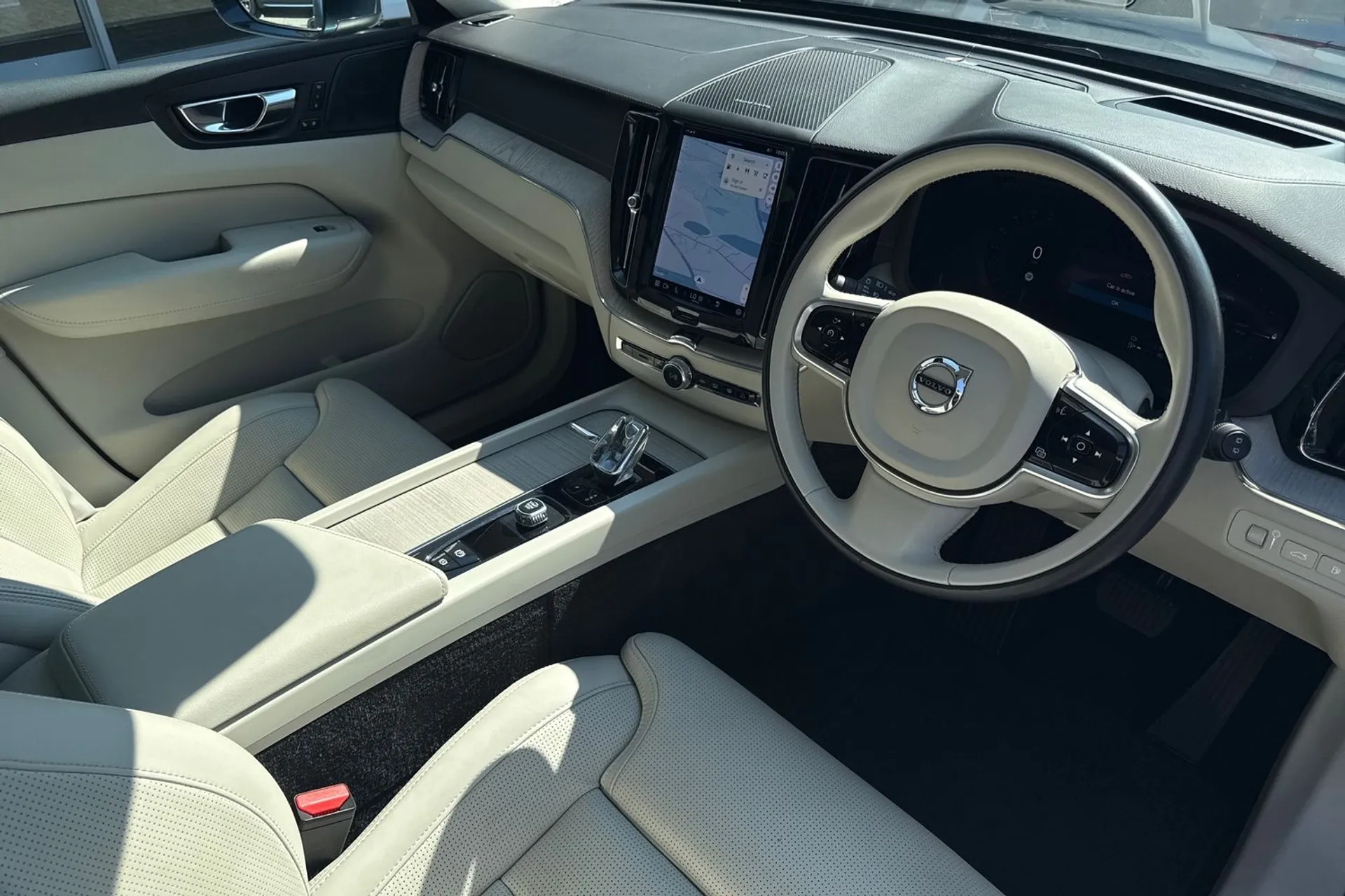 Volvo XC60 thumbnail image number 5