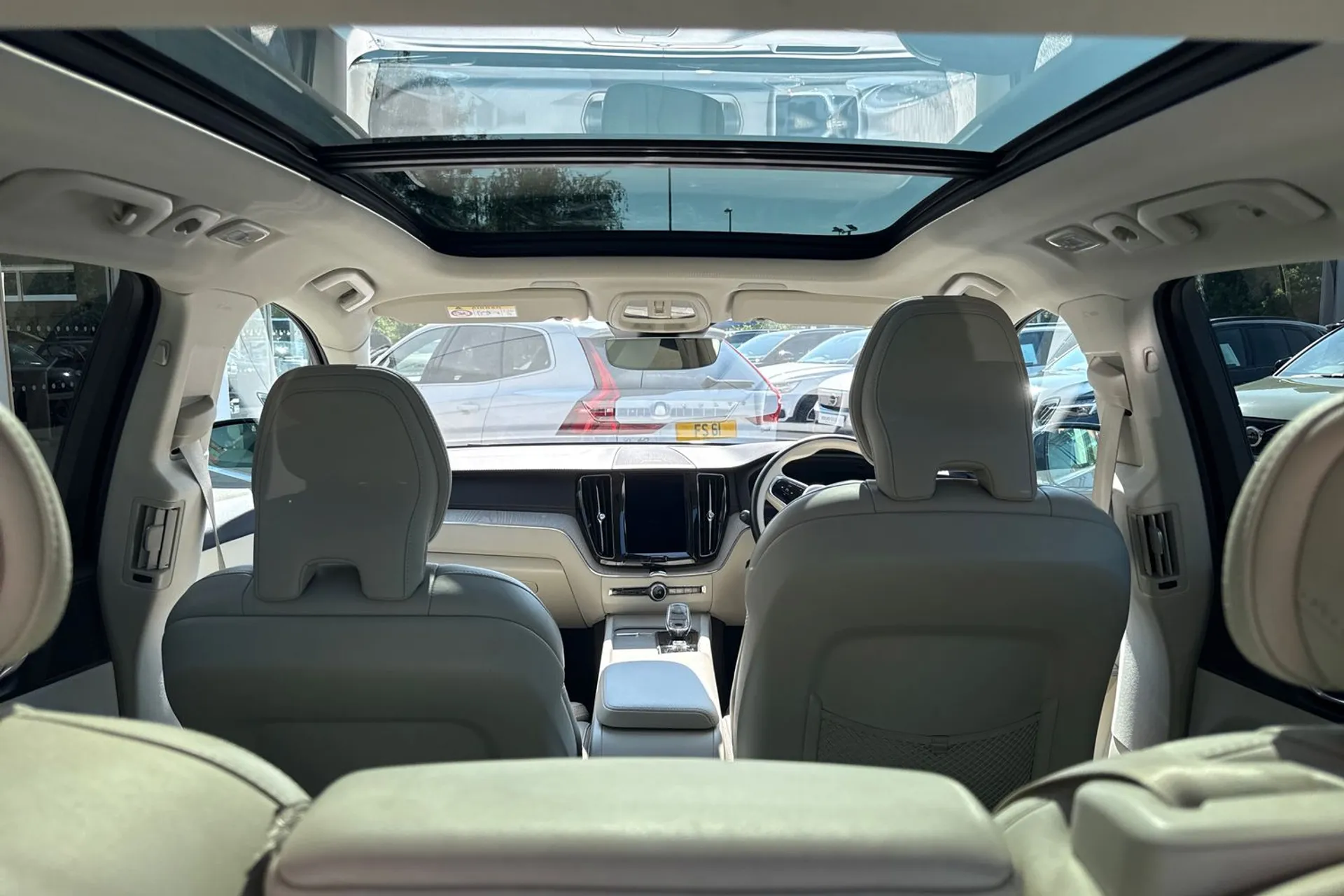 Volvo XC60 thumbnail image number 21