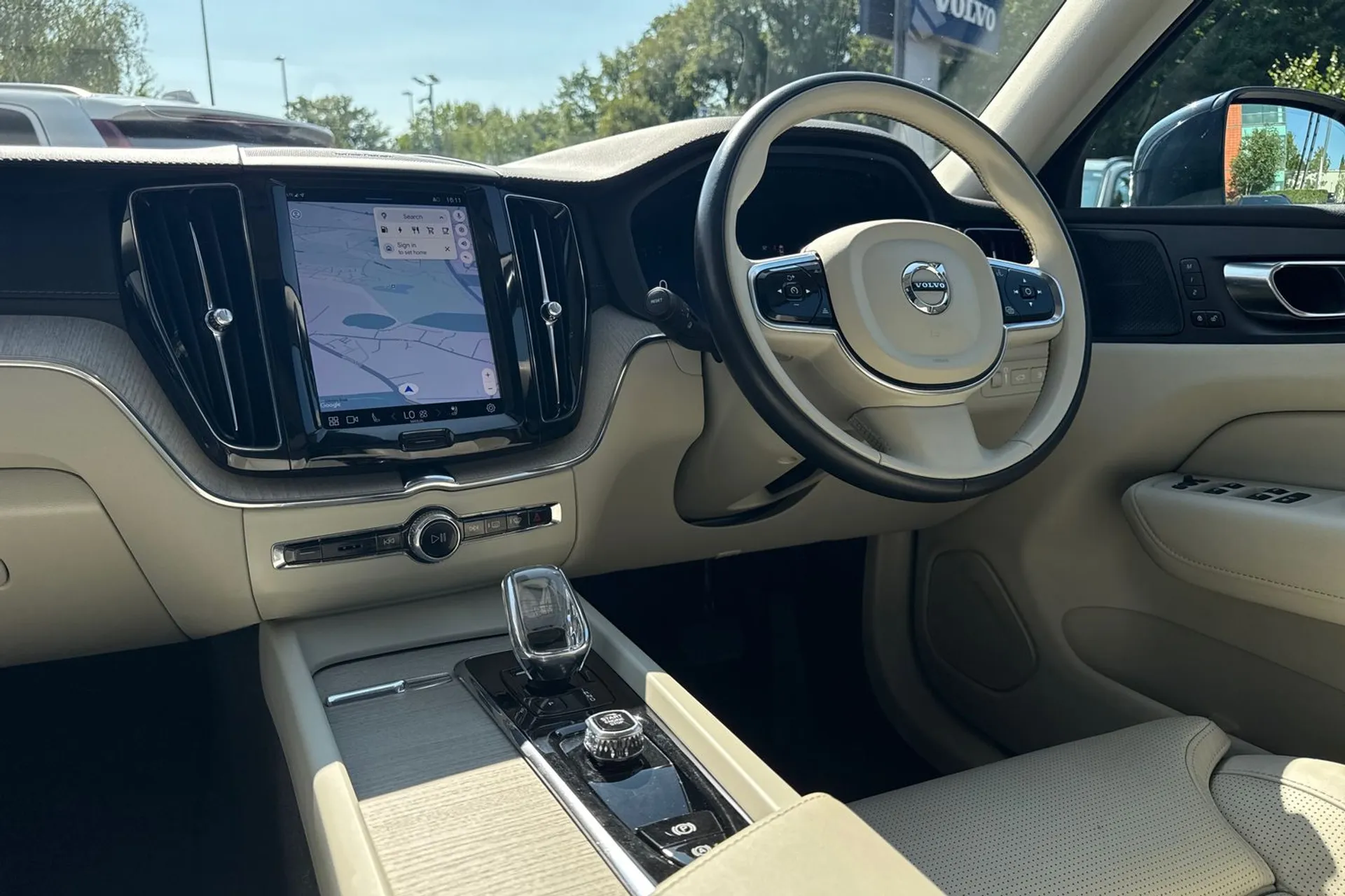 Volvo XC60 thumbnail image number 34