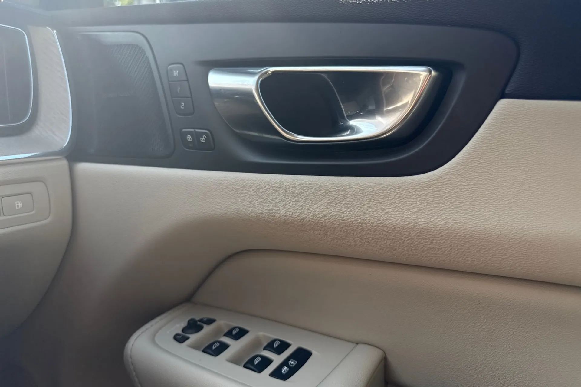 Volvo XC60 thumbnail image number 41