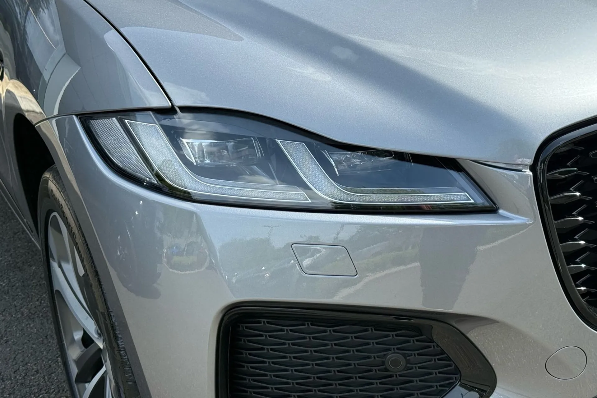 Jaguar F-PACE thumbnail image number 59