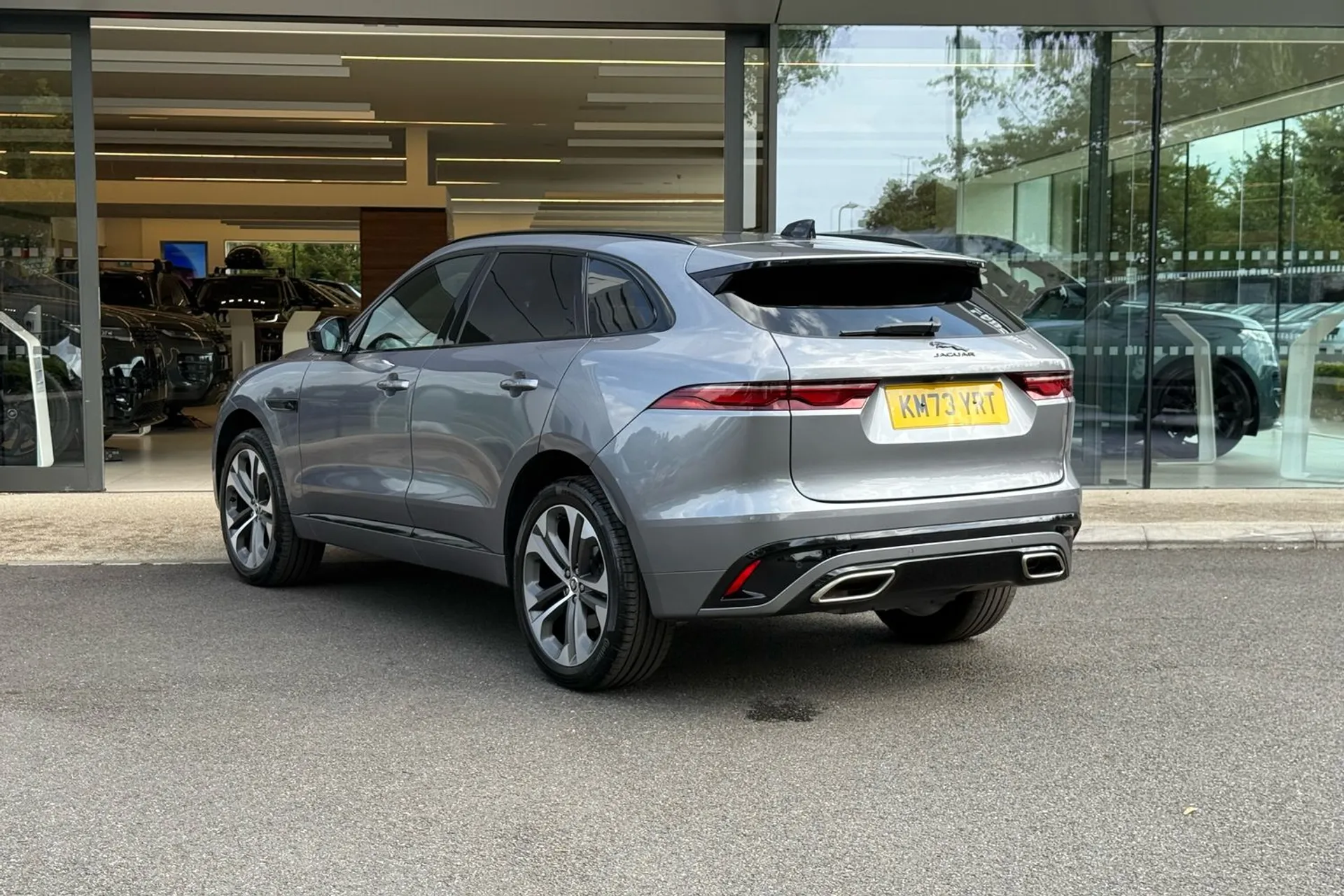 Jaguar F-PACE thumbnail image number 63