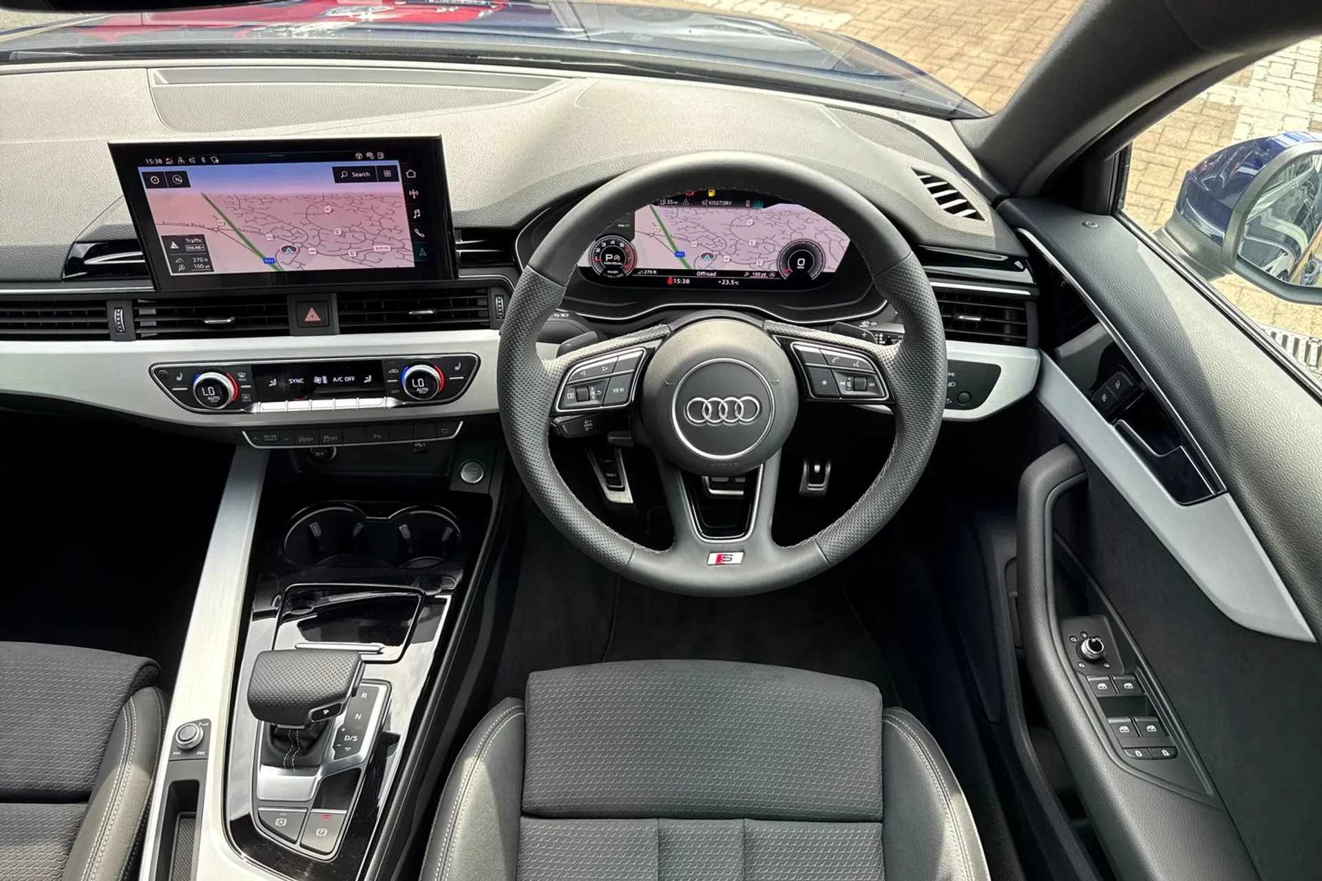 Audi A4 thumbnail image number 35