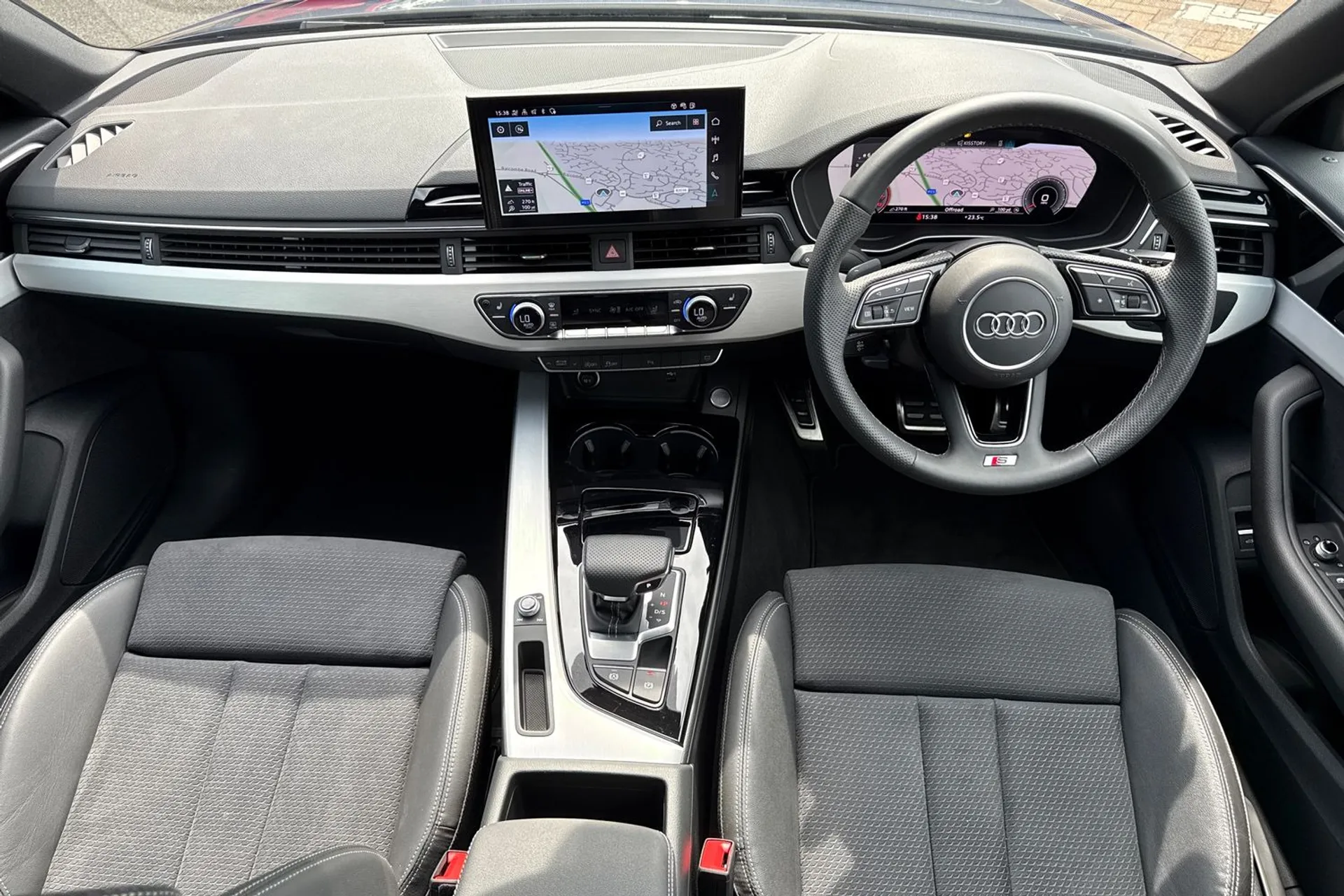 Audi A4 thumbnail image number 32