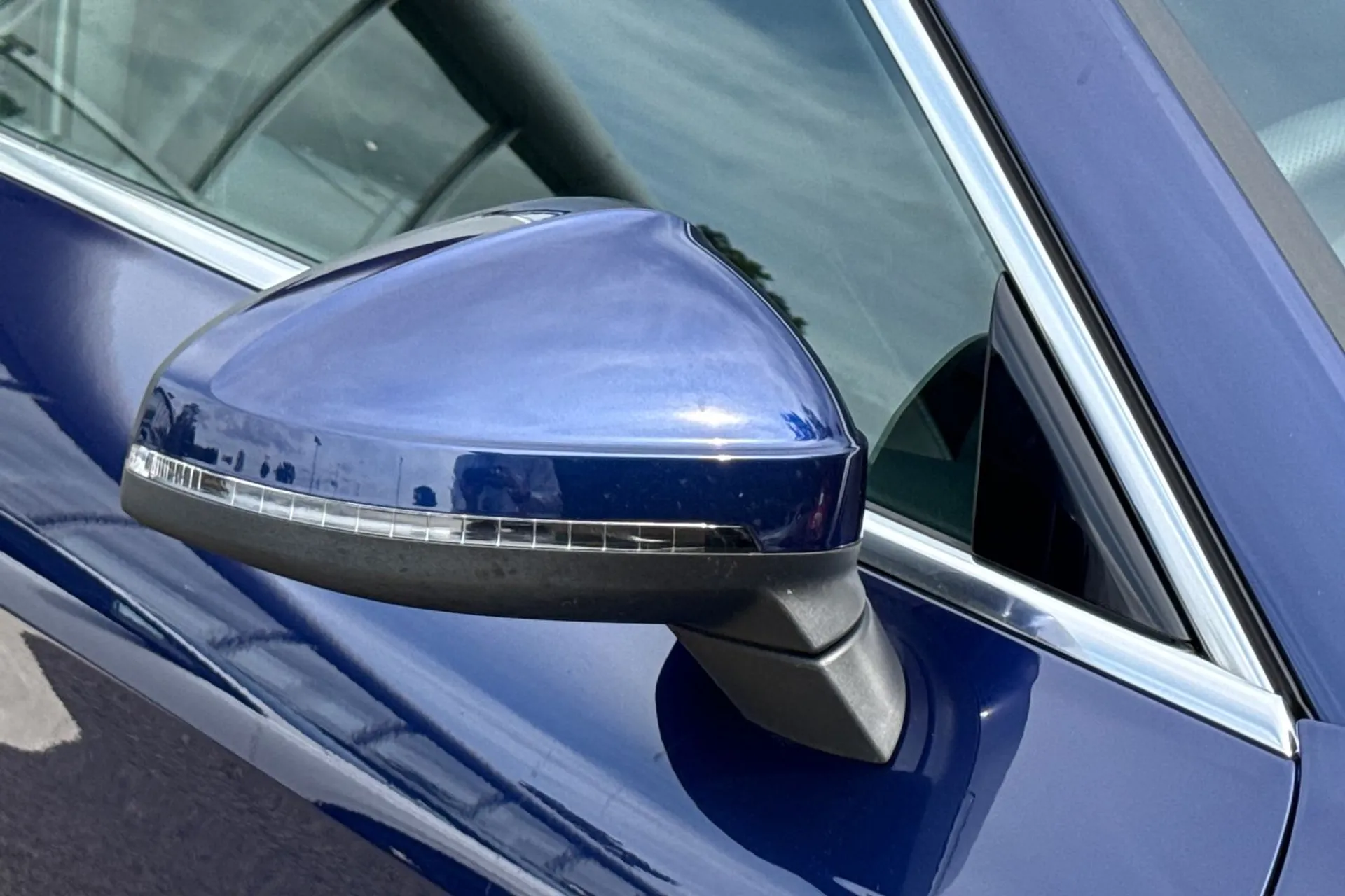 Audi A4 thumbnail image number 50