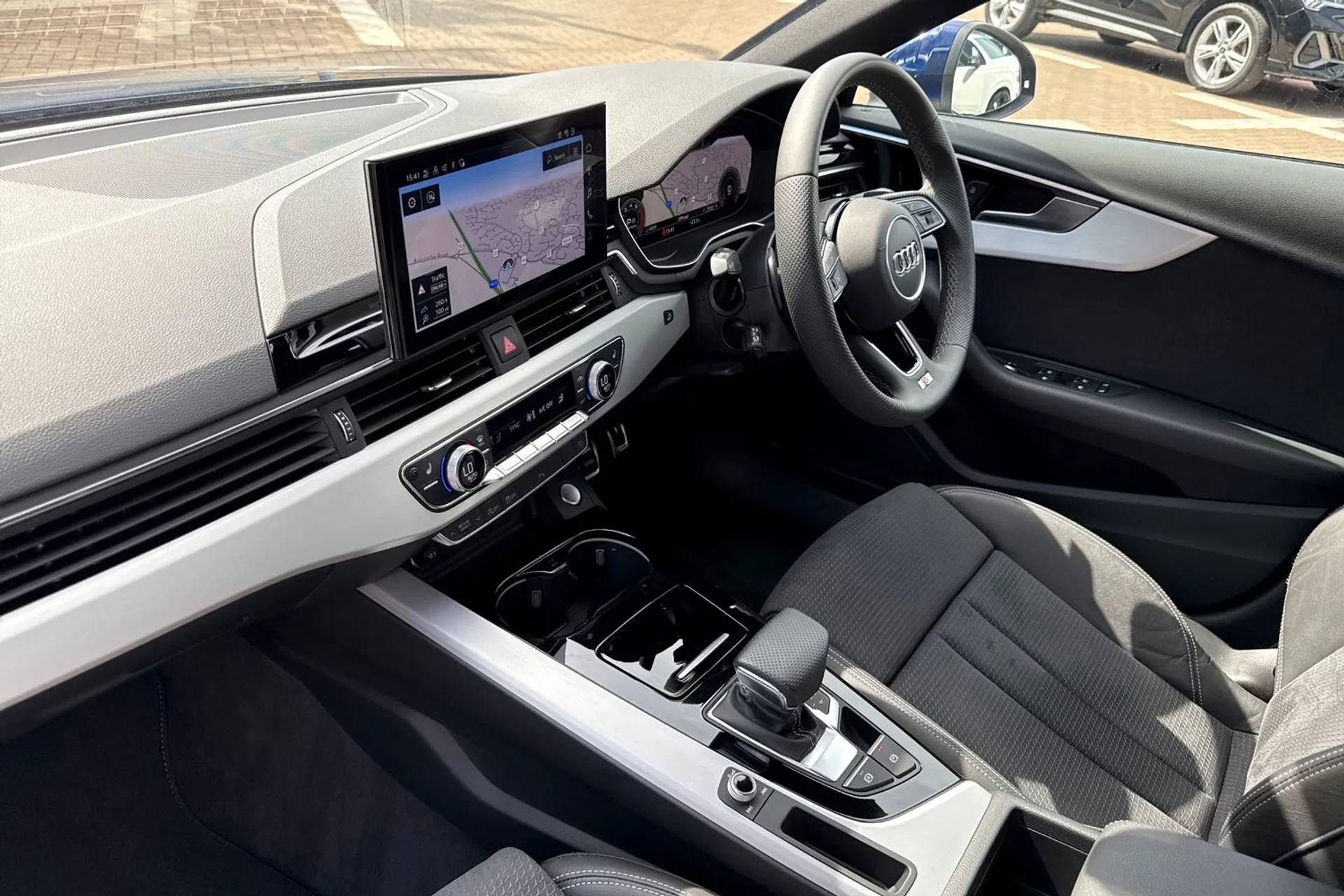 Audi A4 thumbnail image number 27