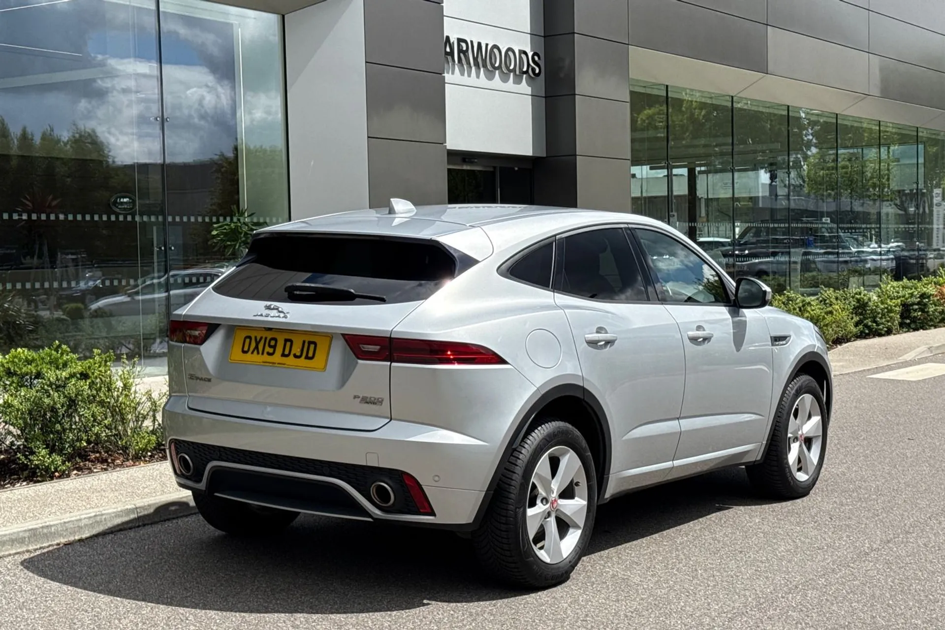Jaguar E-PACE thumbnail image number 11
