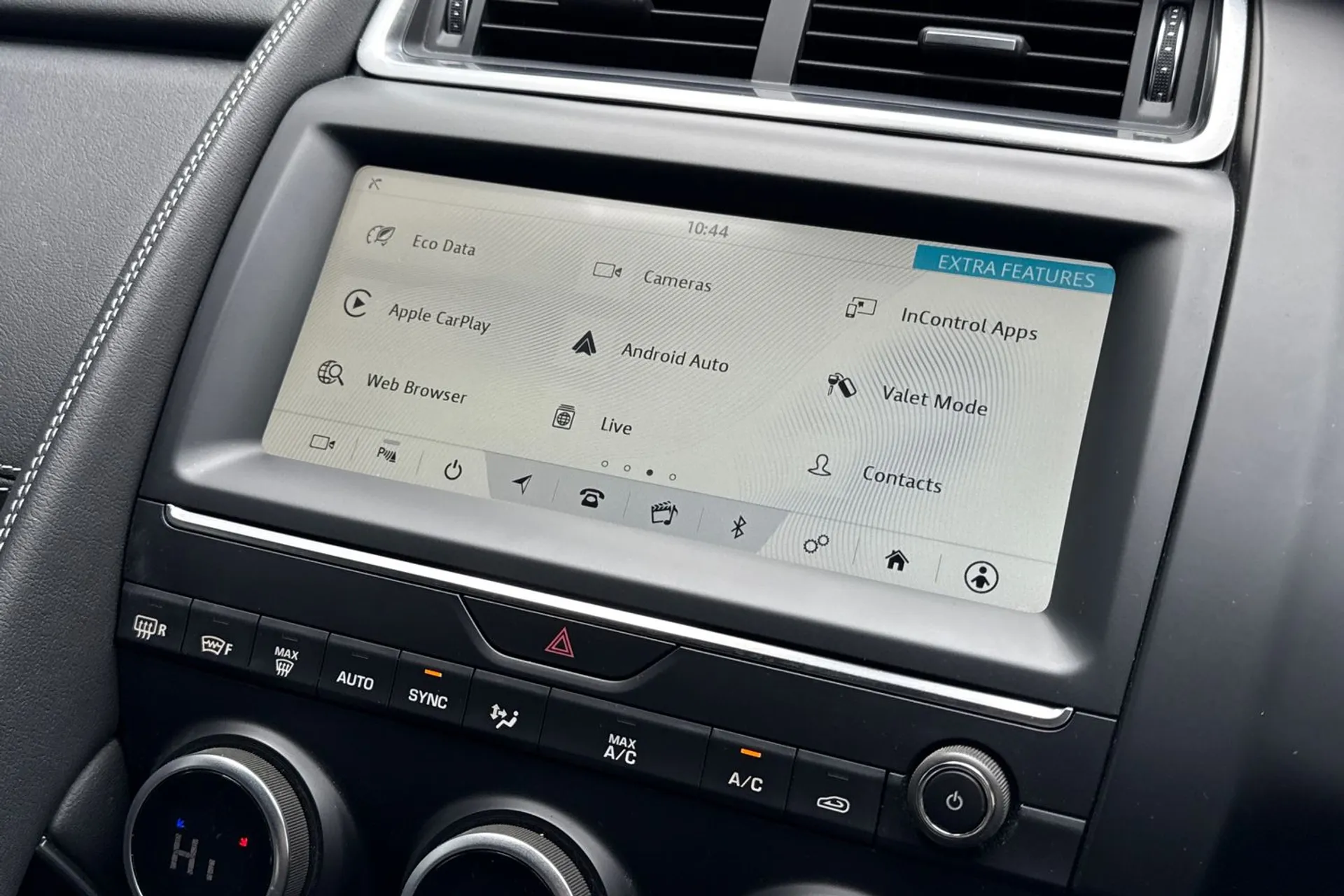 Jaguar E-PACE thumbnail image number 52