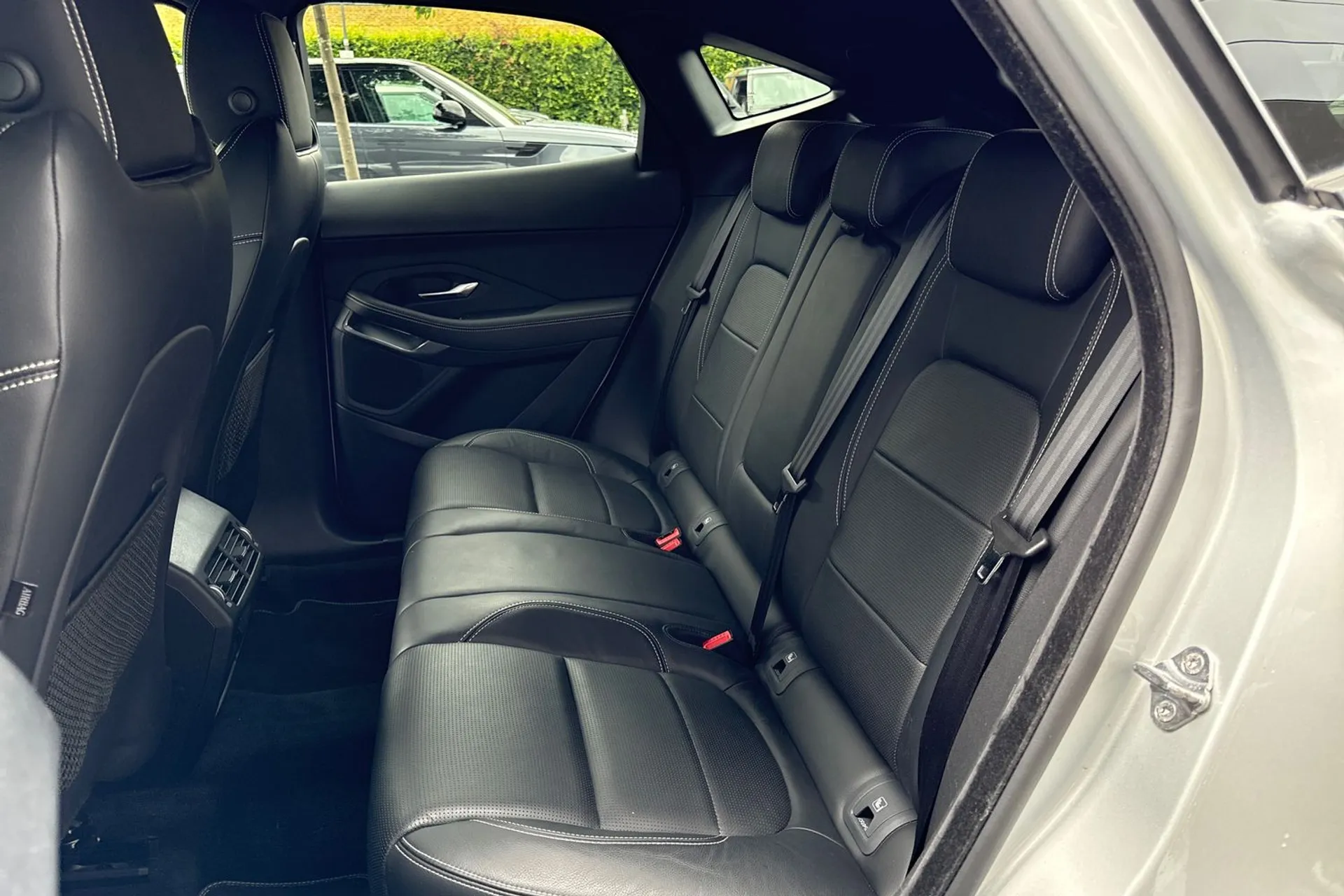 Jaguar E-PACE thumbnail image number 46