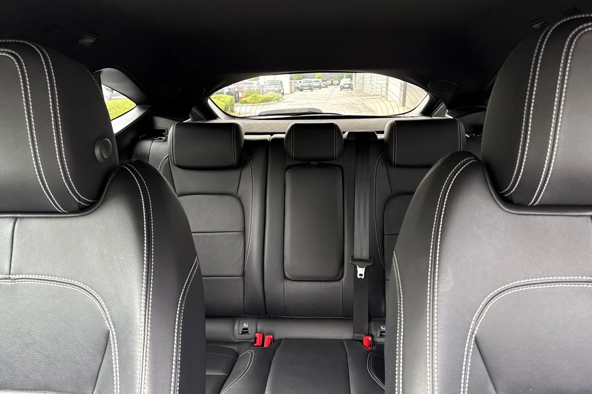 Jaguar E-PACE thumbnail image number 39