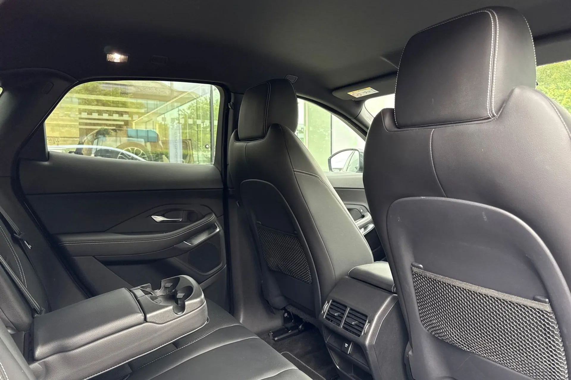 Jaguar E-PACE thumbnail image number 36