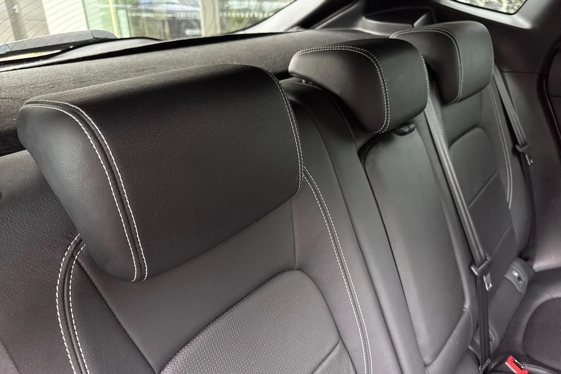 Jaguar E-PACE thumbnail image number 34