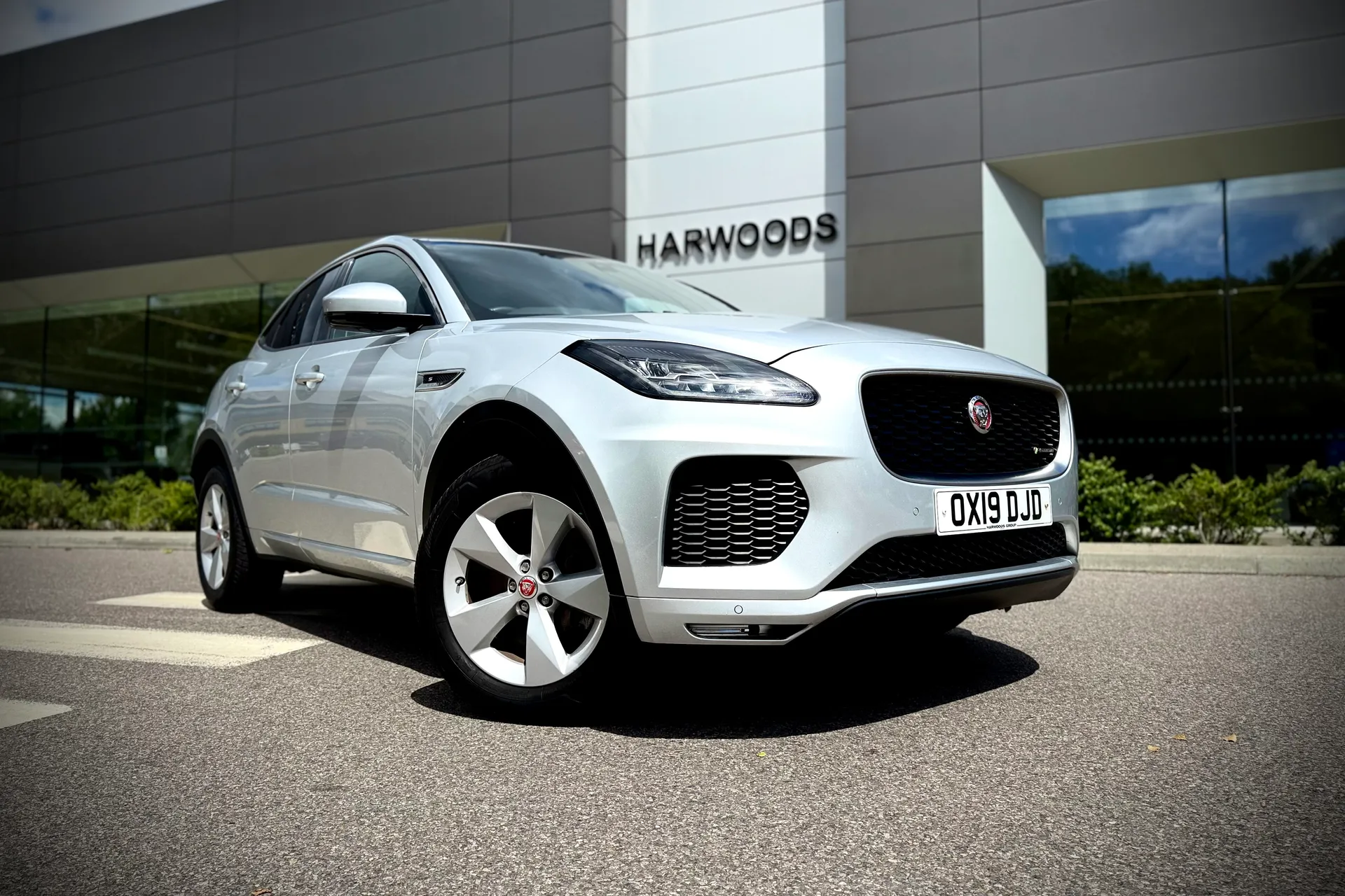 Jaguar E-PACE thumbnail image number 8