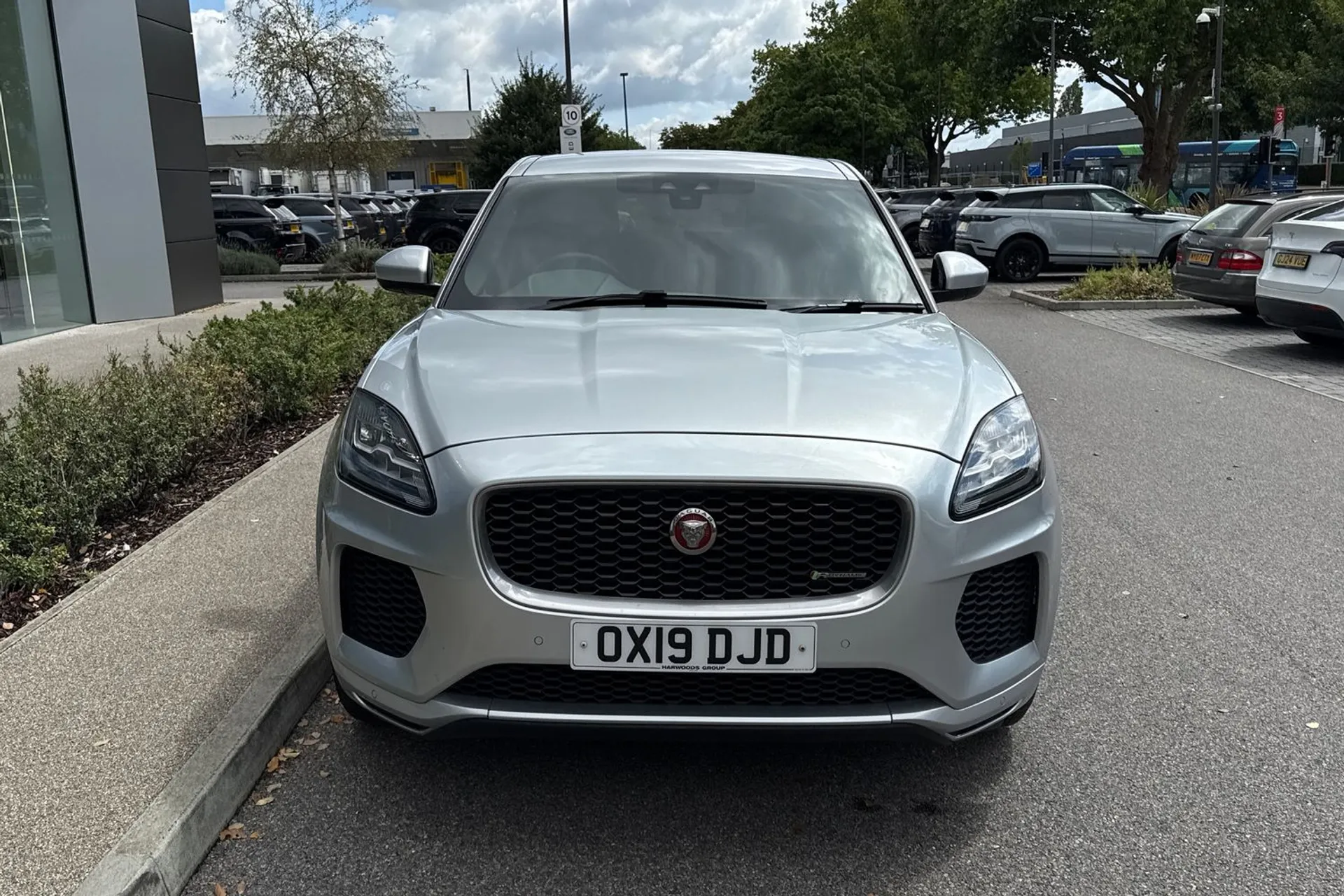 Jaguar E-PACE thumbnail image number 17