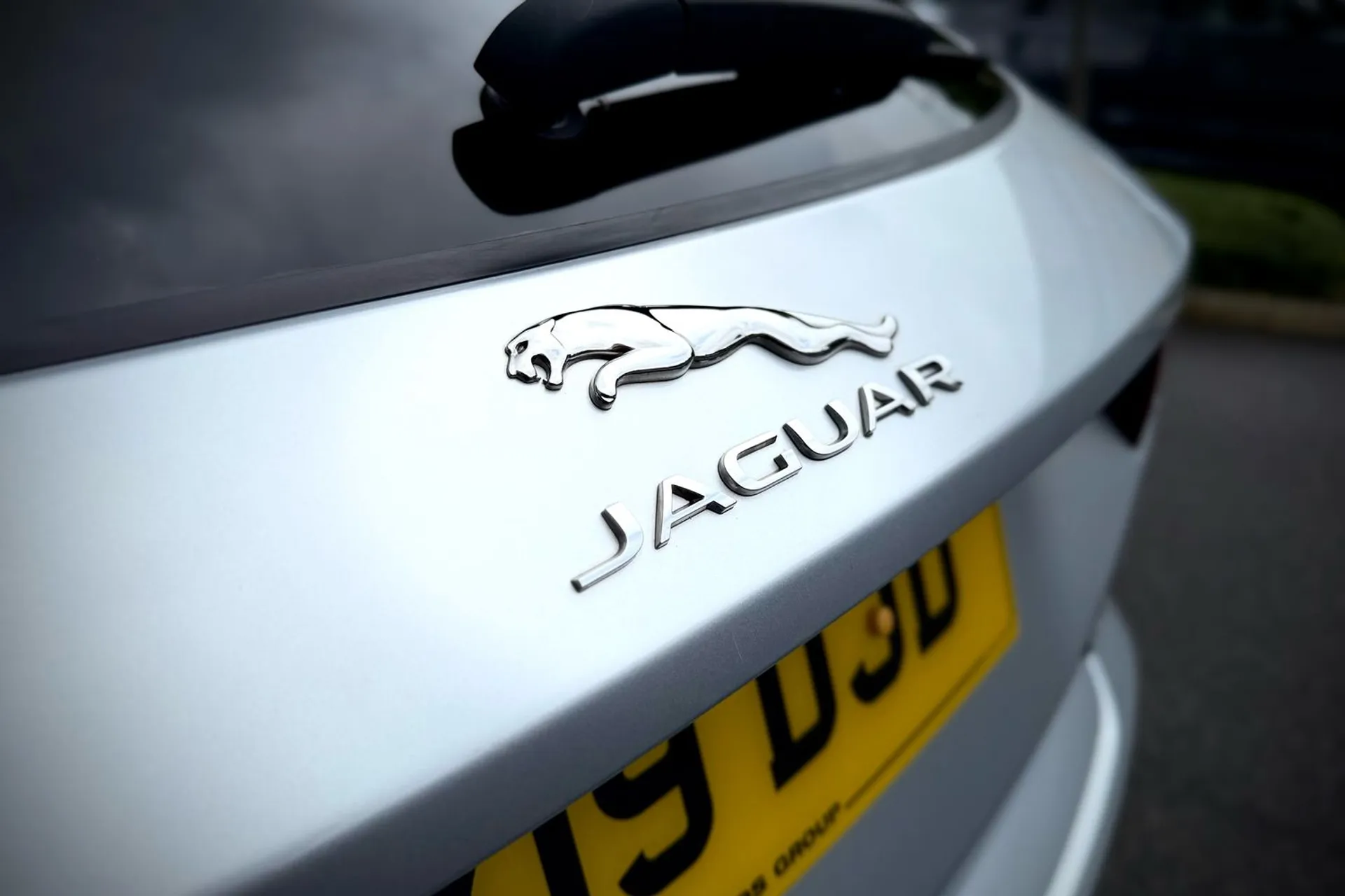 Jaguar E-PACE thumbnail image number 14