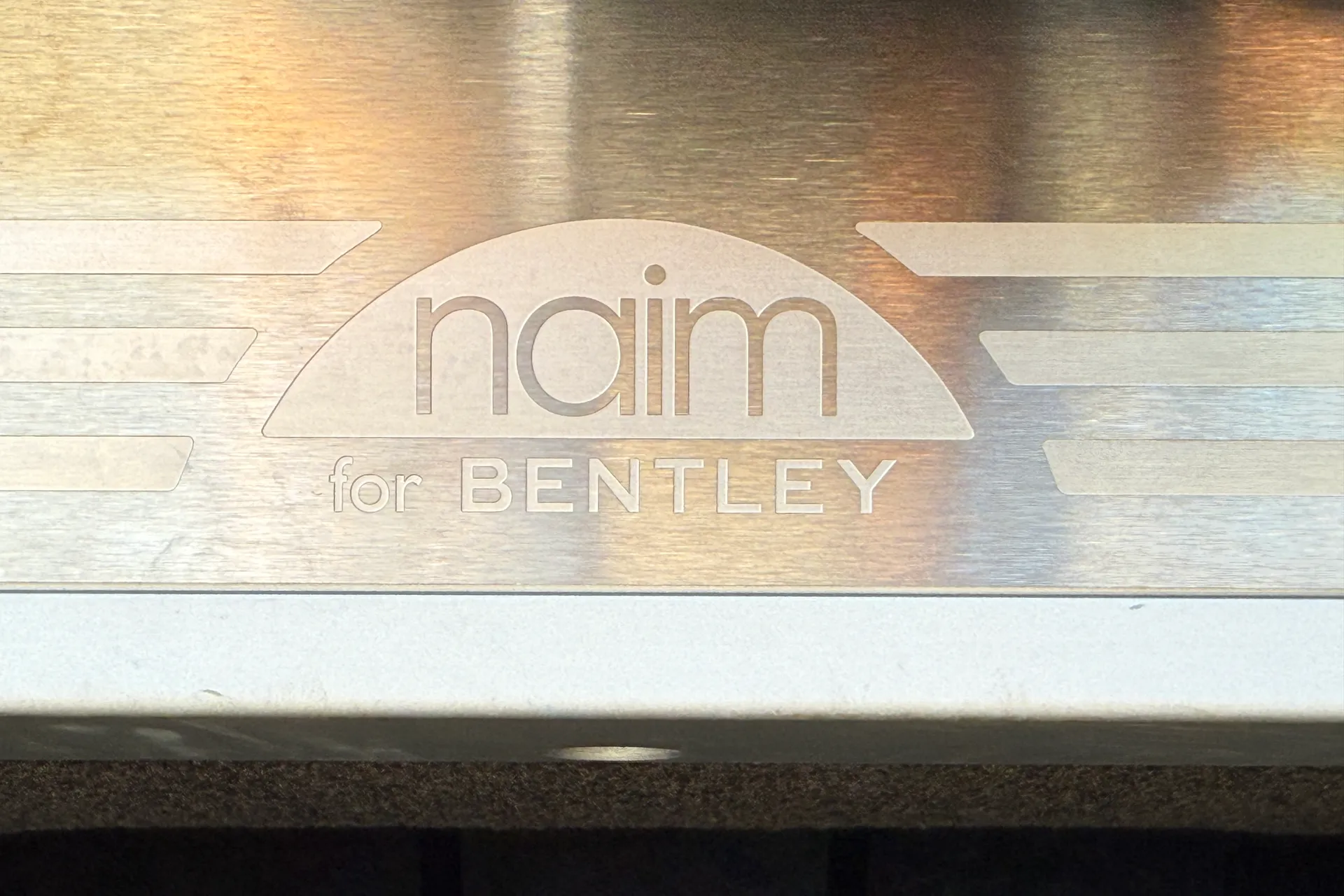 Bentley CONTINENTAL GT thumbnail image number 16