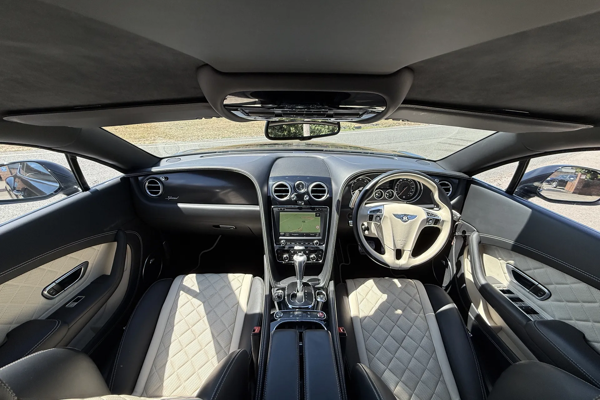 Bentley CONTINENTAL GT thumbnail image number 3