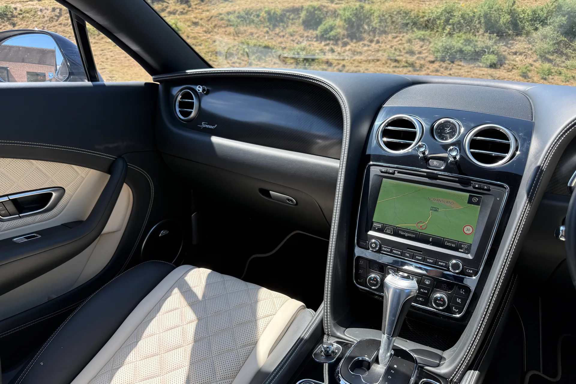 Bentley CONTINENTAL GT thumbnail image number 29