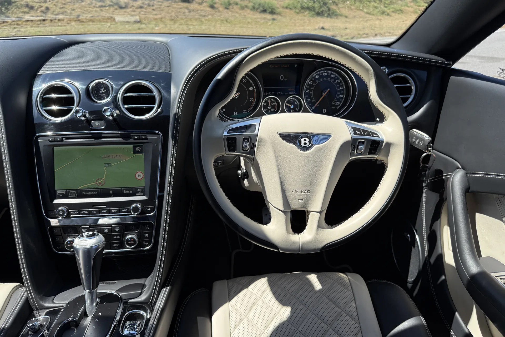 Bentley CONTINENTAL GT thumbnail image number 27