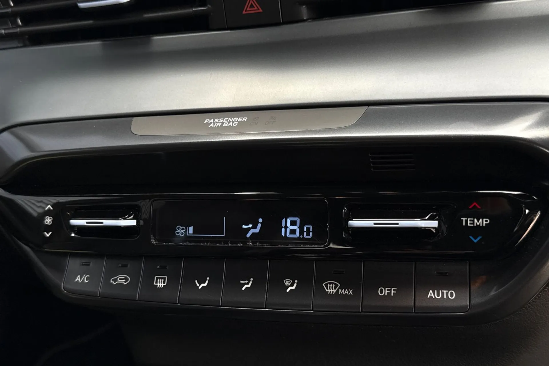 HYUNDAI I20 thumbnail image number 38