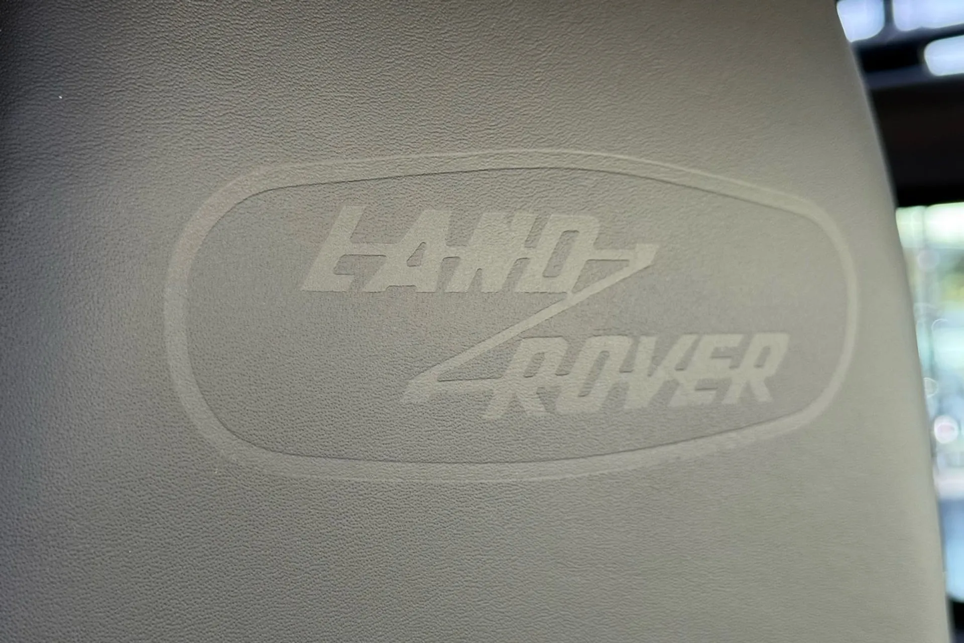 LAND ROVER DEFENDER thumbnail image number 49