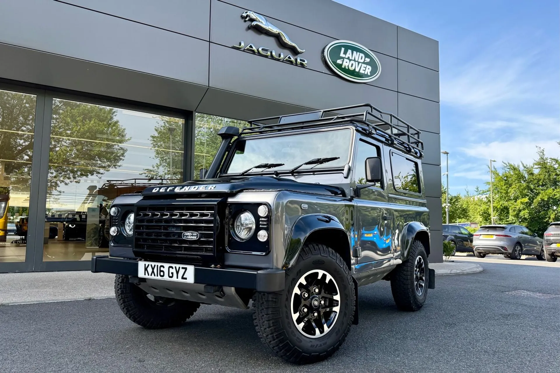 LAND ROVER DEFENDER thumbnail image number 30