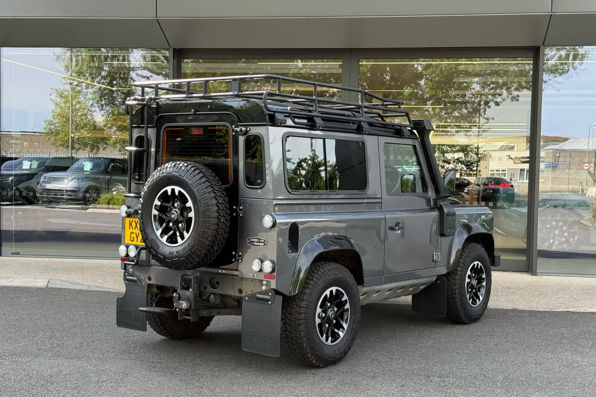 LAND ROVER DEFENDER thumbnail image number 7