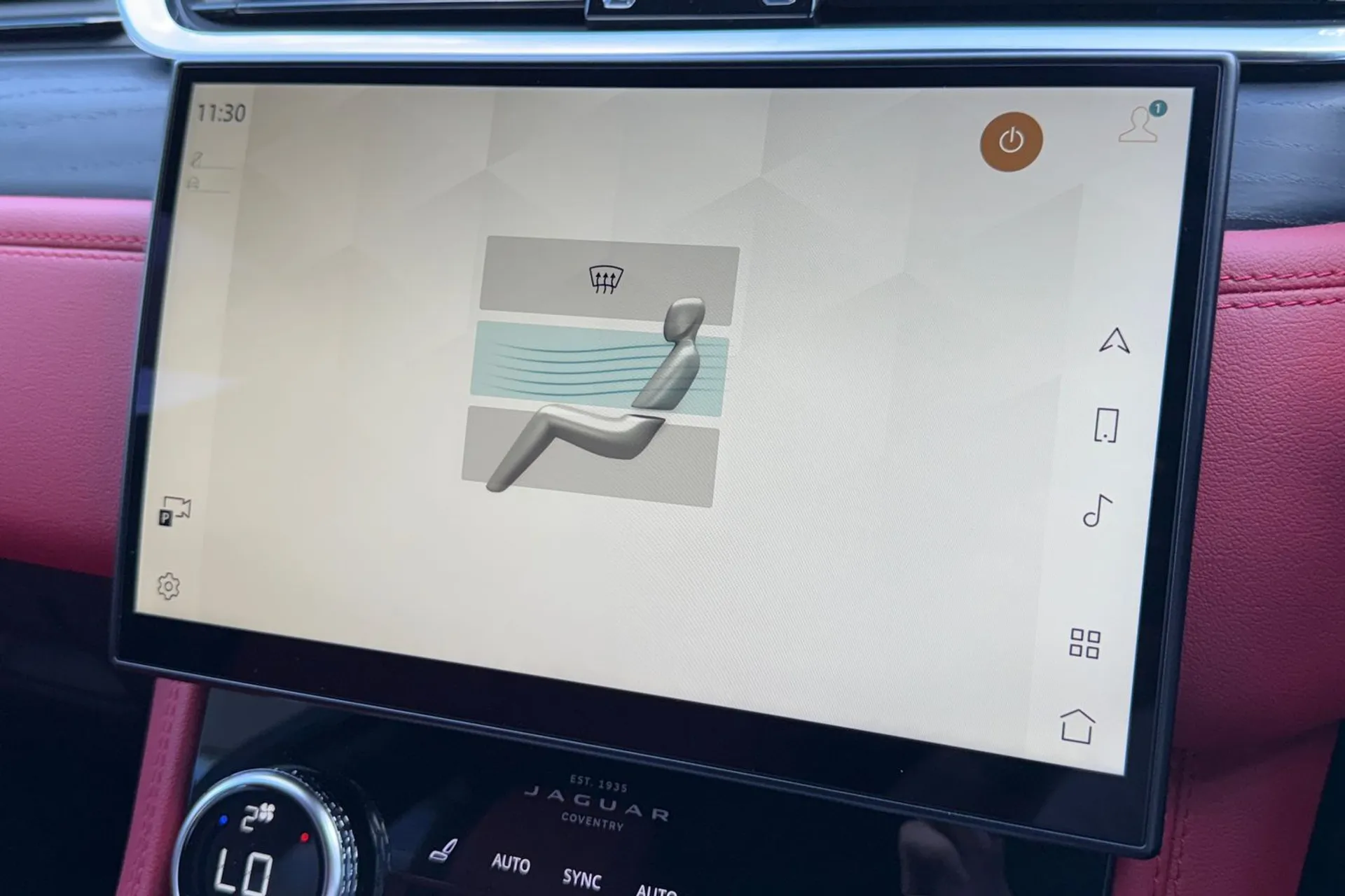 Jaguar F-PACE thumbnail image number 18