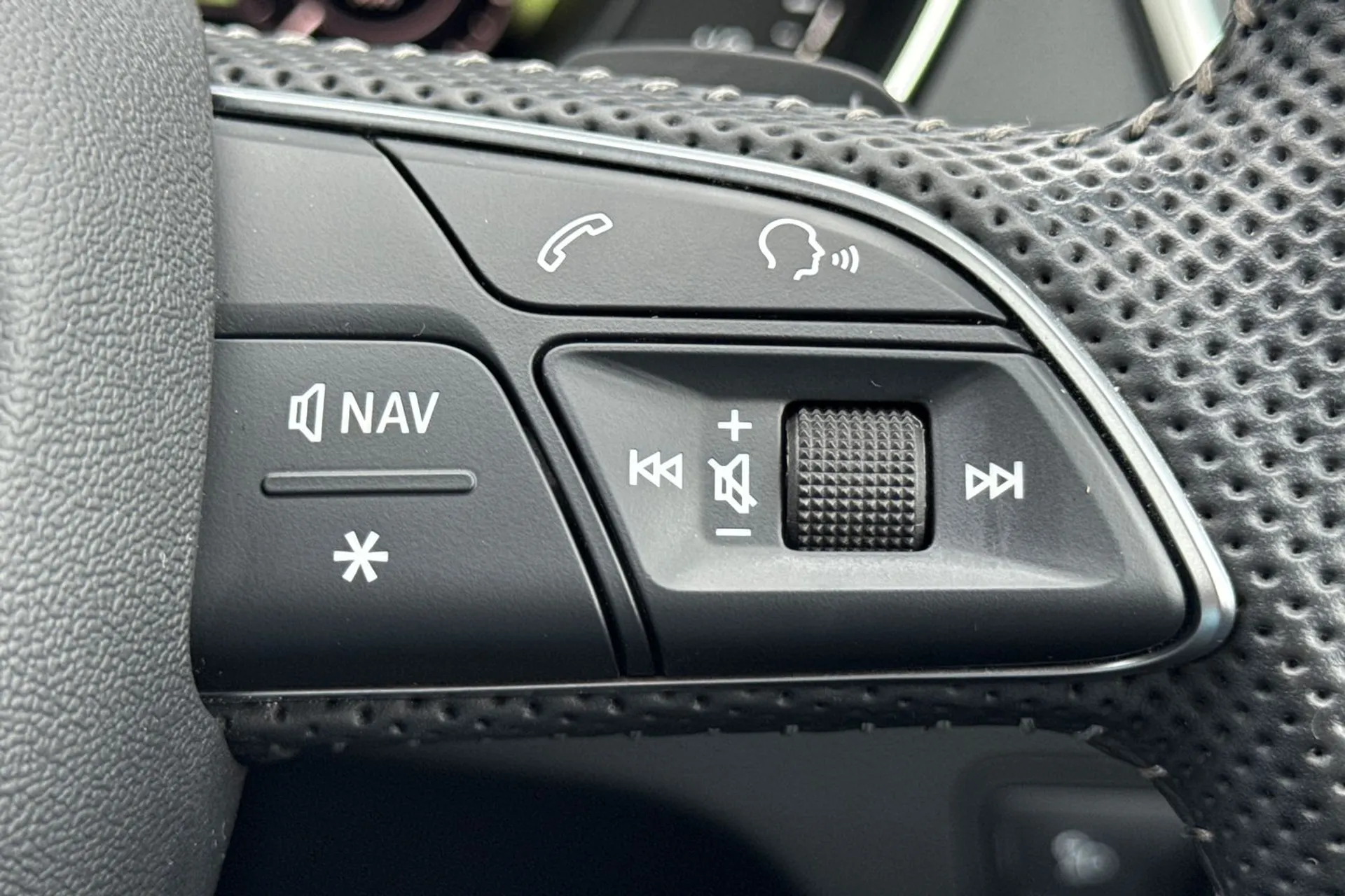 Audi Q5 thumbnail image number 27