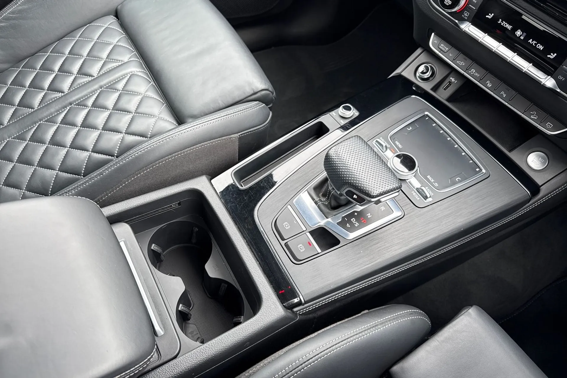 Audi Q5 thumbnail image number 44
