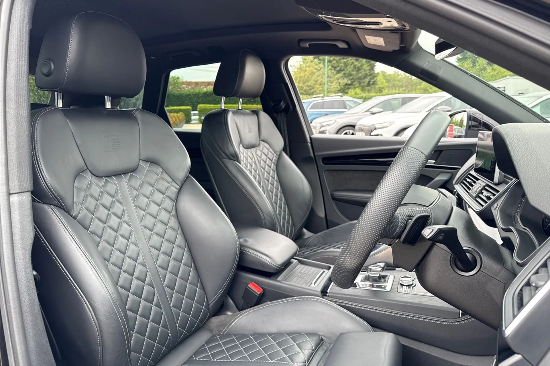 Audi Q5 thumbnail image number 32