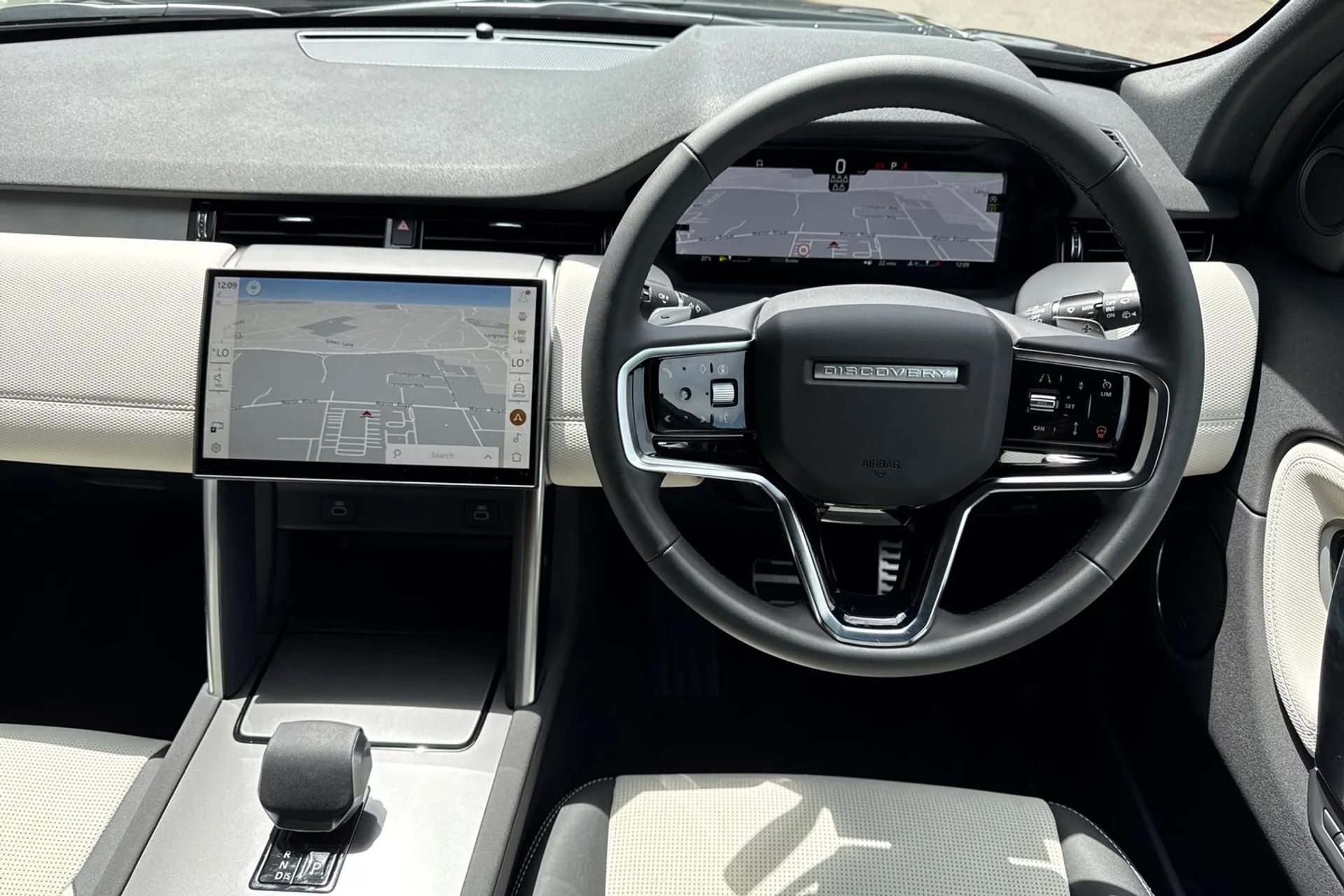 LAND ROVER DISCOVERY SPORT thumbnail image number 19