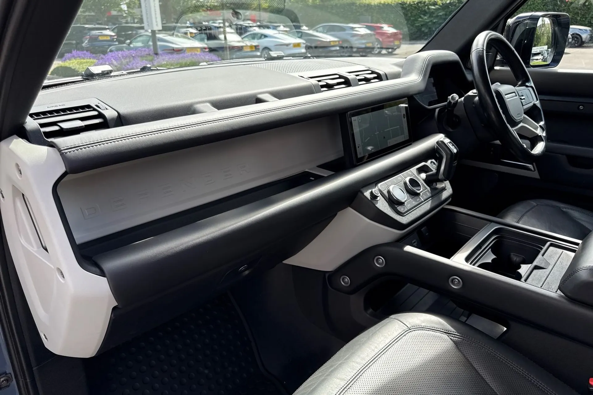 LAND ROVER DEFENDER thumbnail image number 45