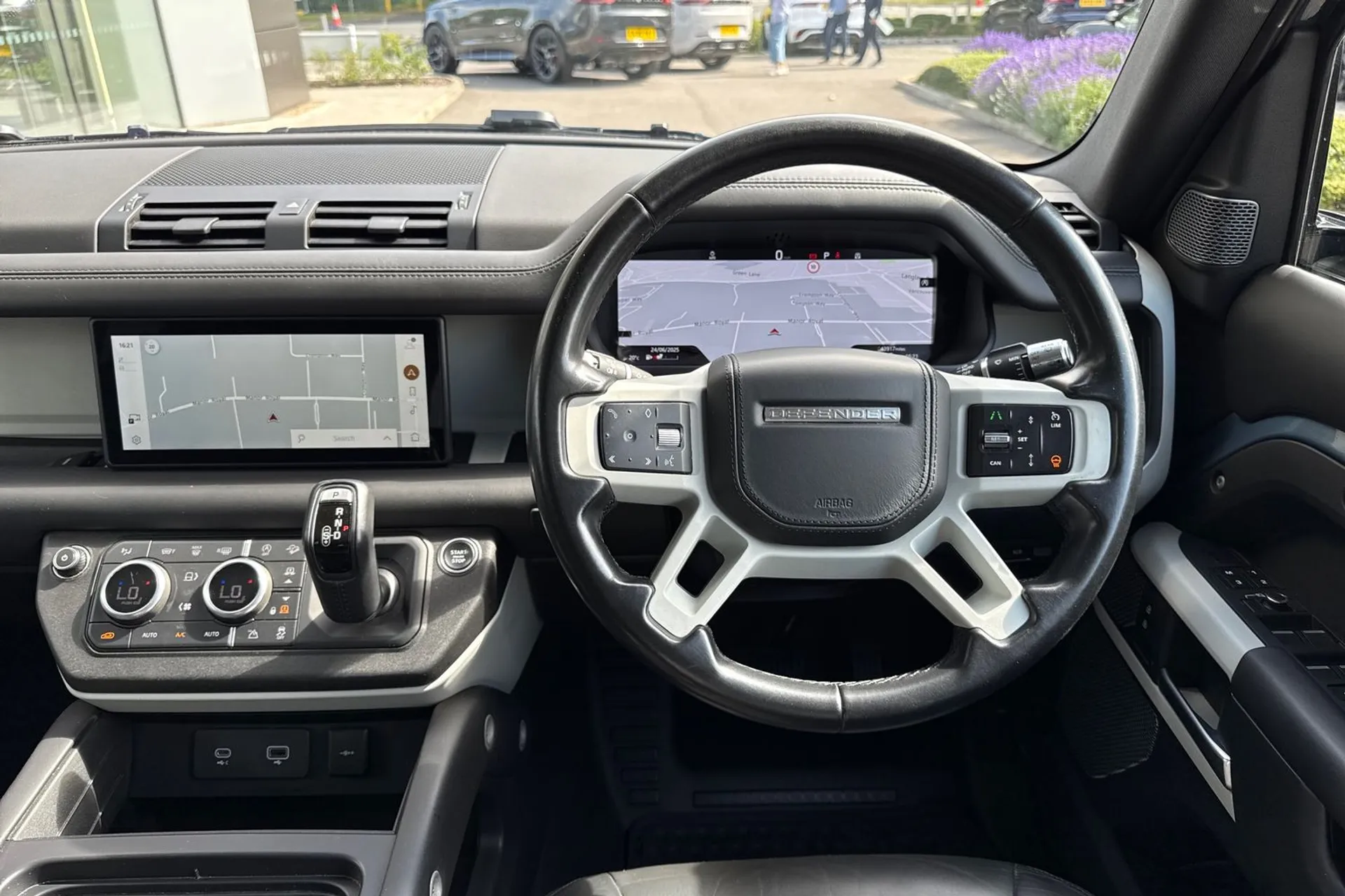 LAND ROVER DEFENDER thumbnail image number 29