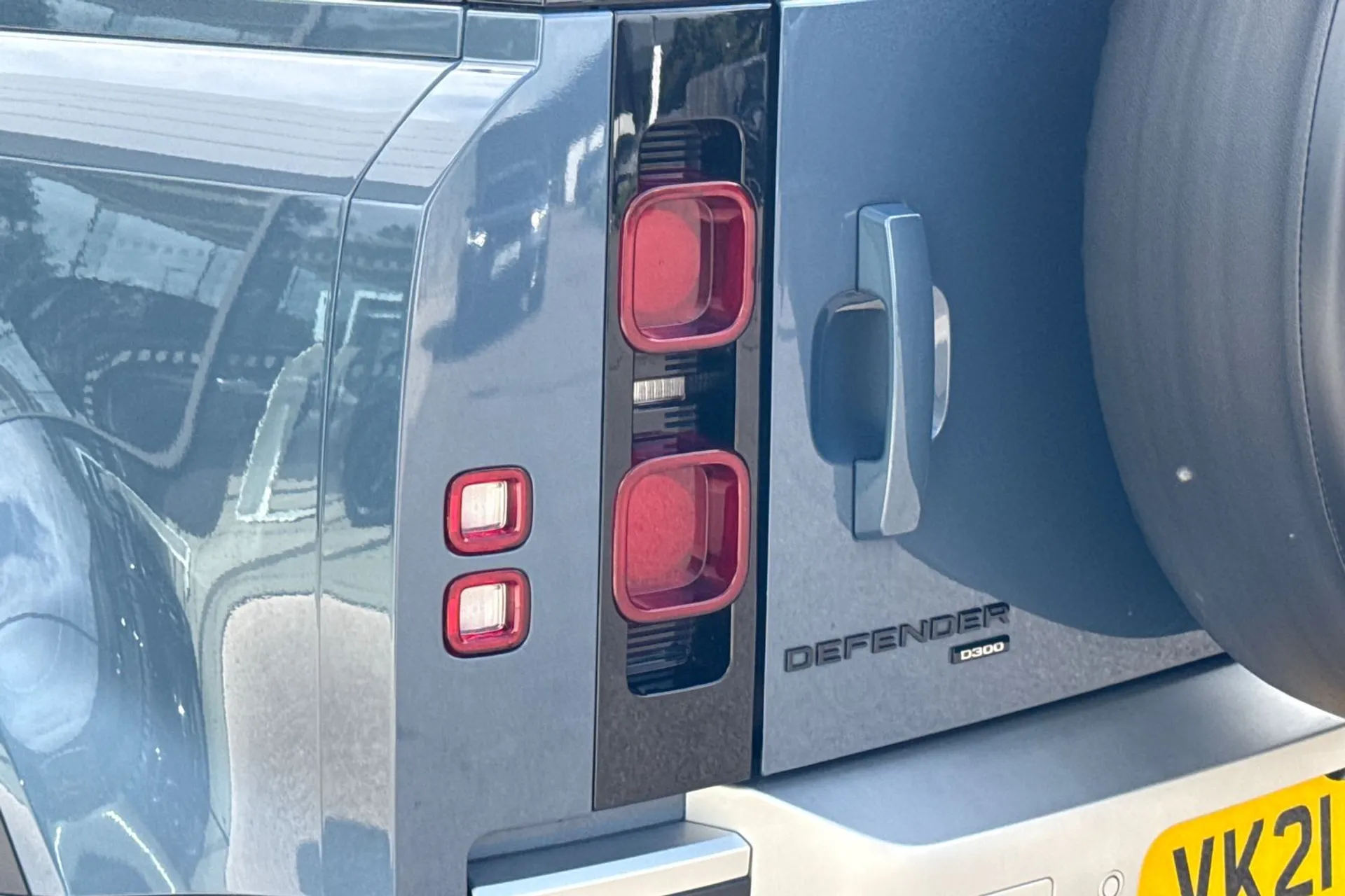LAND ROVER DEFENDER thumbnail image number 33