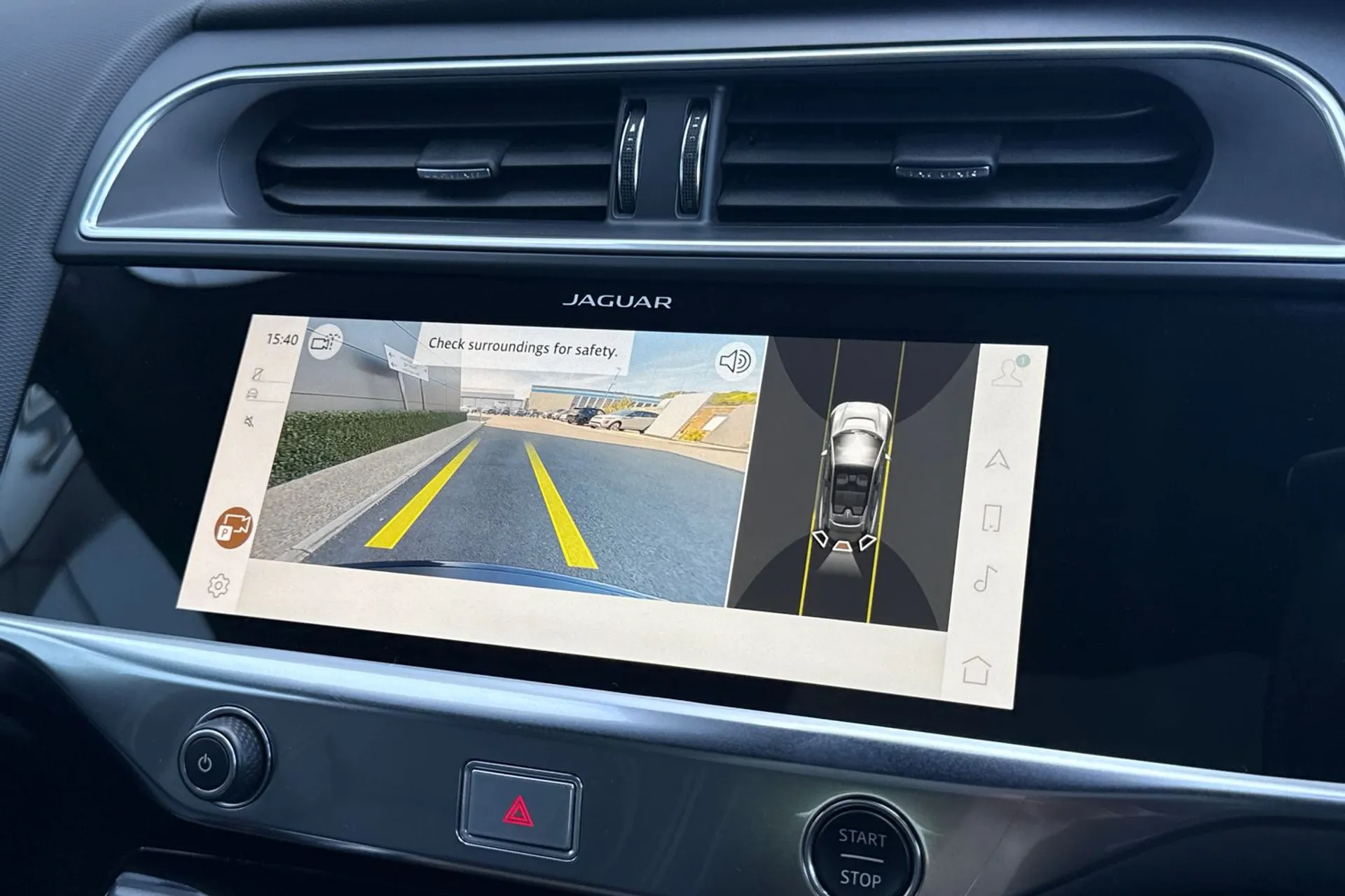Jaguar I-PACE thumbnail image number 5