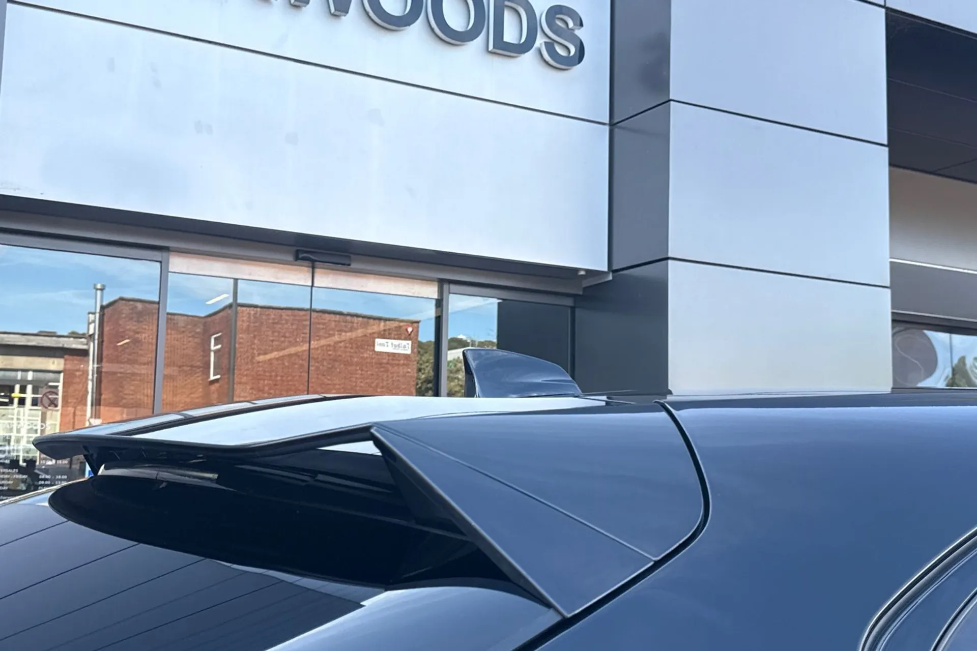 Jaguar I-PACE thumbnail image number 30