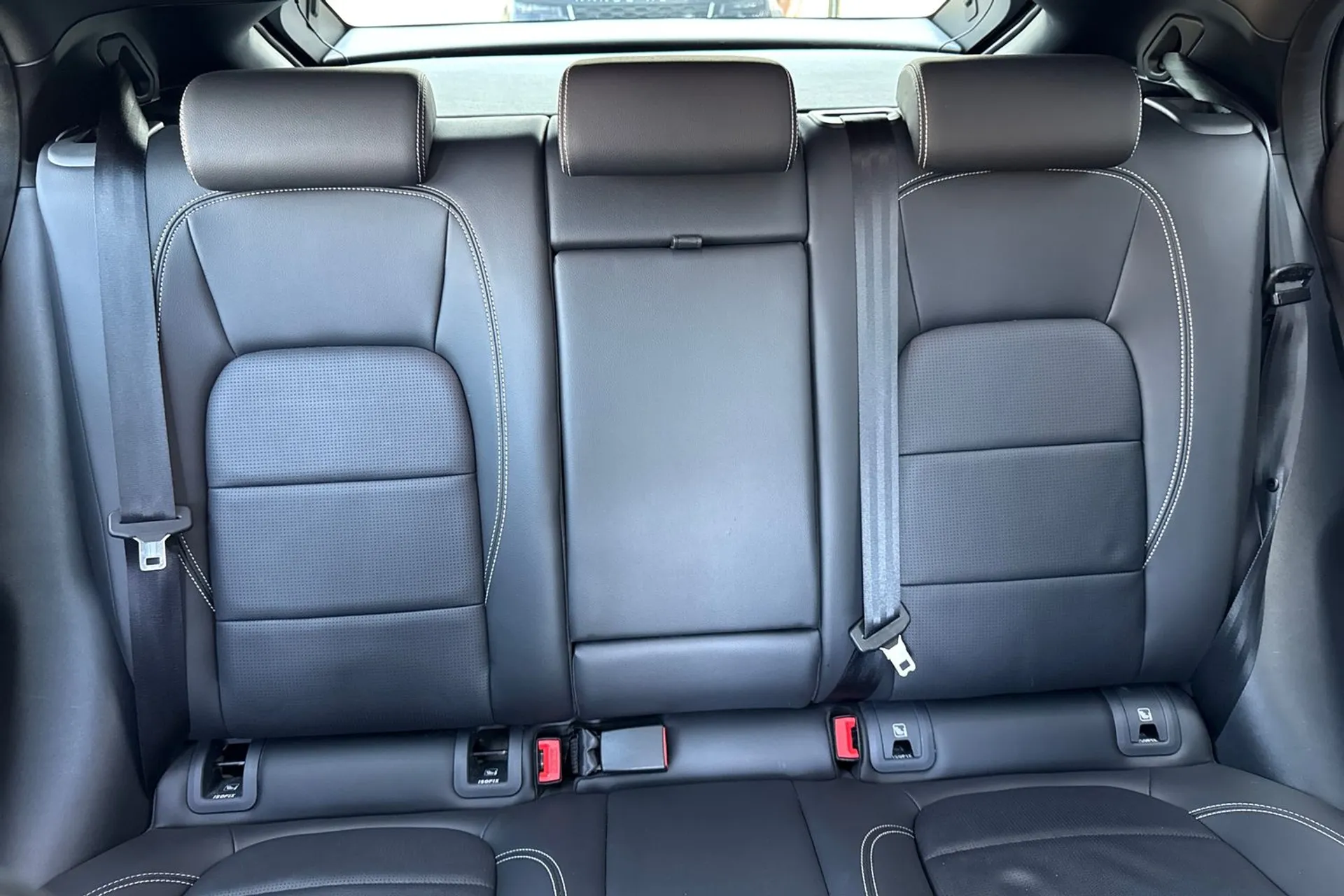 Jaguar I-PACE thumbnail image number 48