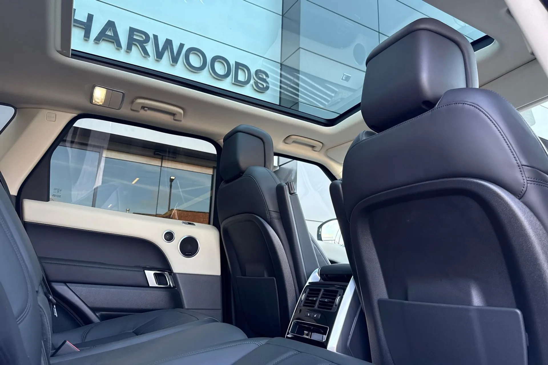 LAND ROVER RANGE ROVER SPORT thumbnail image number 33
