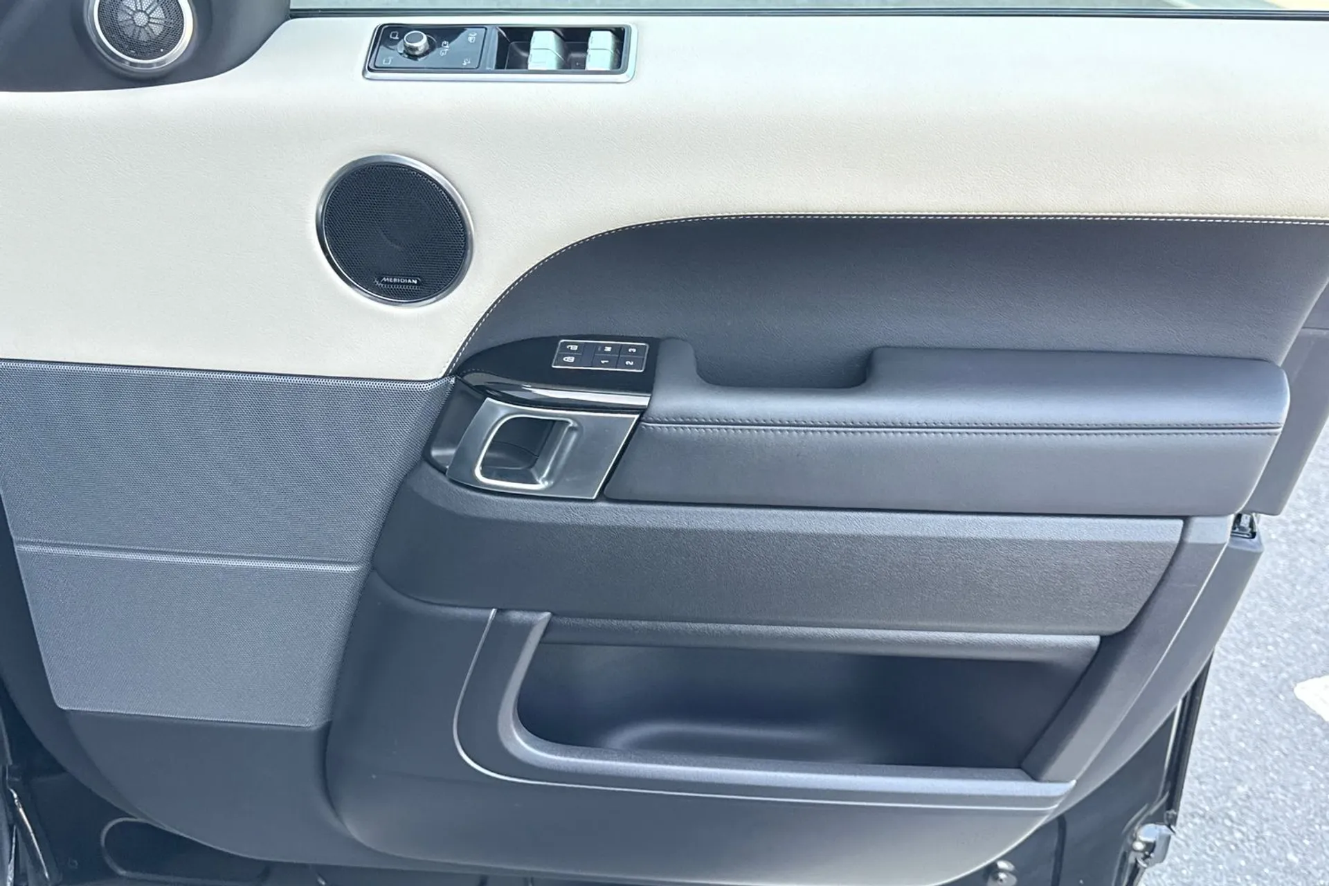 LAND ROVER RANGE ROVER SPORT thumbnail image number 48