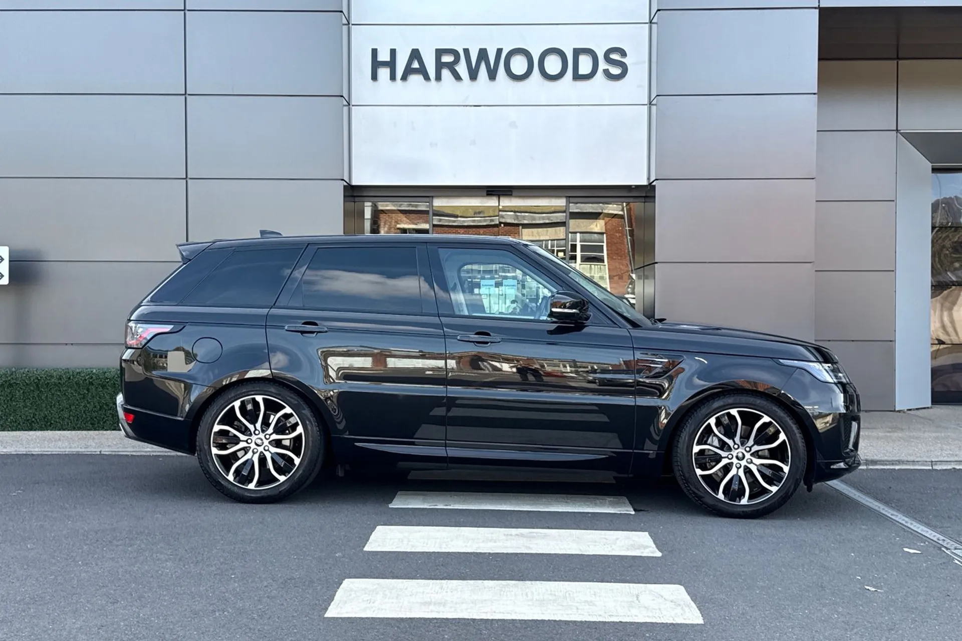 LAND ROVER RANGE ROVER SPORT thumbnail image number 2