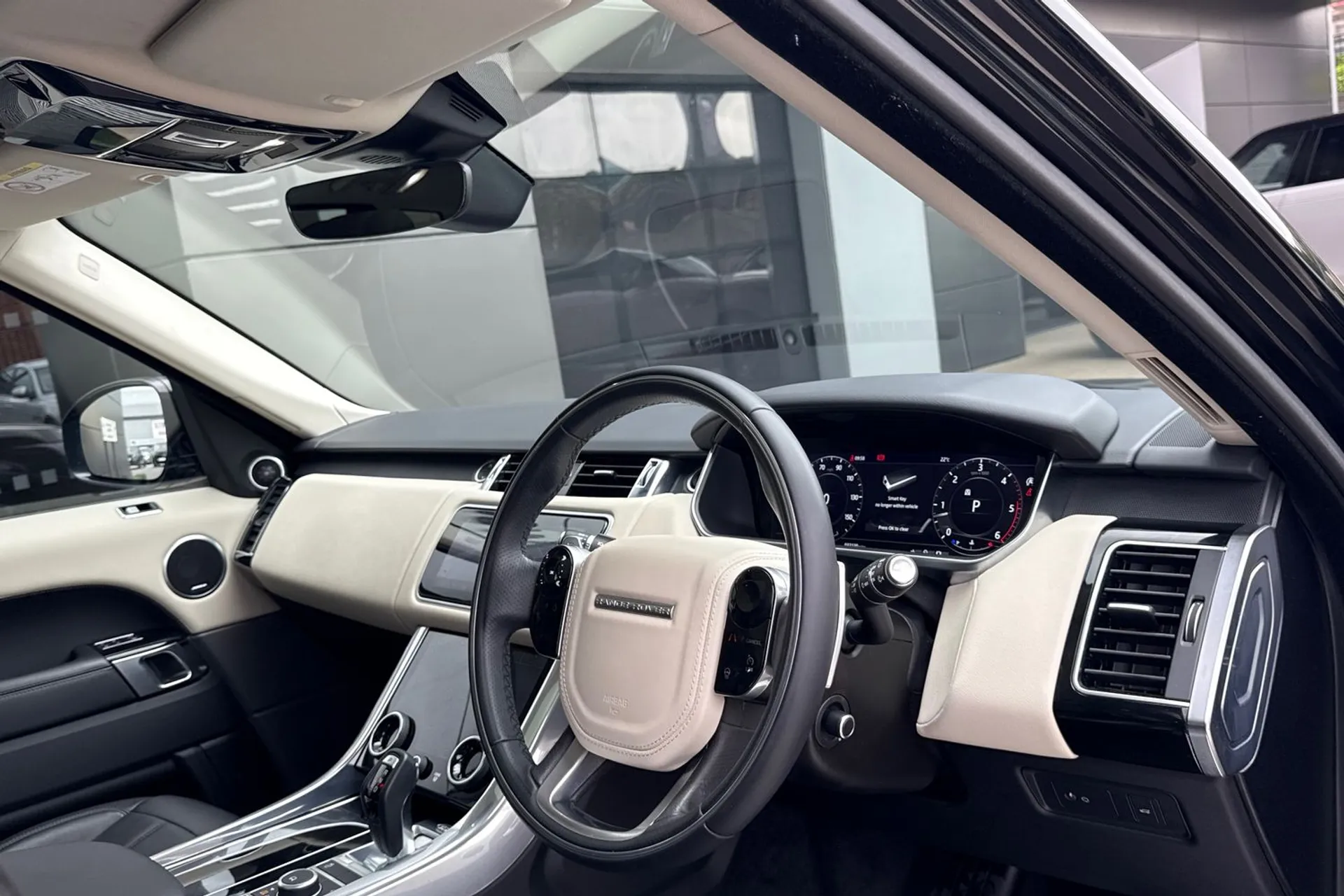 LAND ROVER RANGE ROVER SPORT thumbnail image number 15